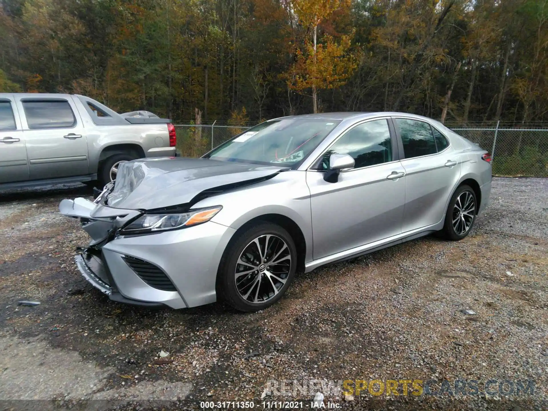 2 Photograph of a damaged car 4T1M11AK4LU318989 TOYOTA CAMRY 2020