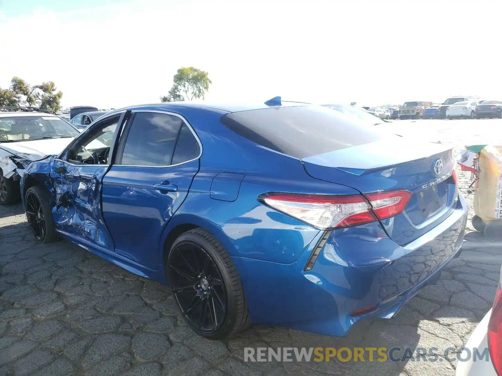 3 Photograph of a damaged car 4T1M11AK4LU331788 TOYOTA CAMRY 2020