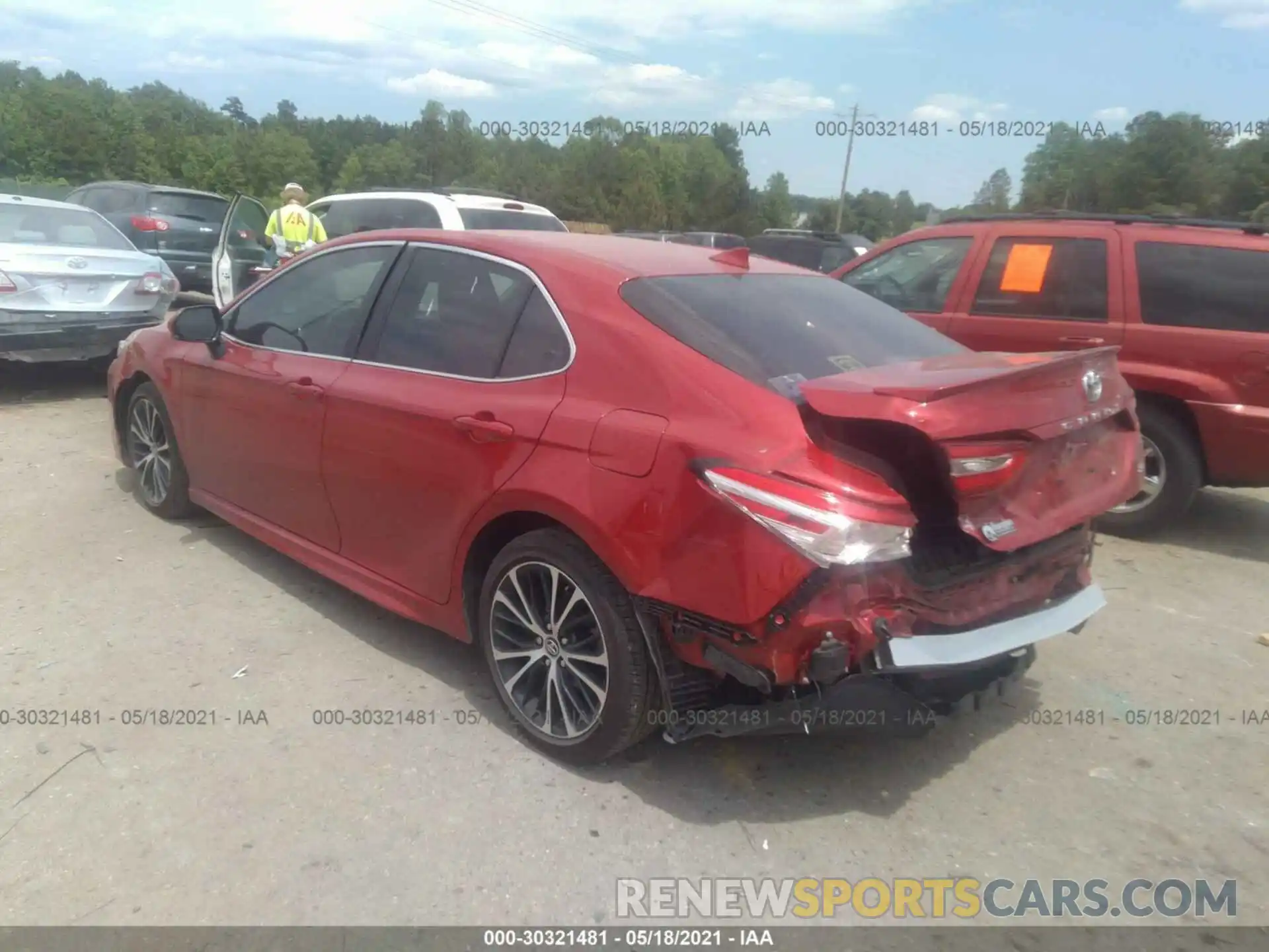 3 Photograph of a damaged car 4T1M11AK4LU338675 TOYOTA CAMRY 2020