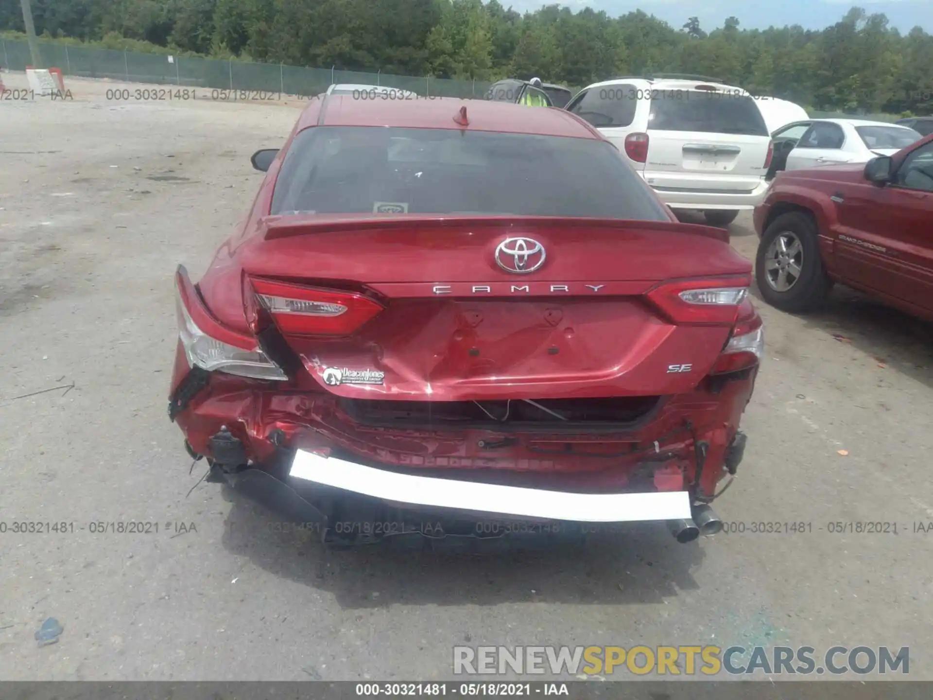 6 Photograph of a damaged car 4T1M11AK4LU338675 TOYOTA CAMRY 2020