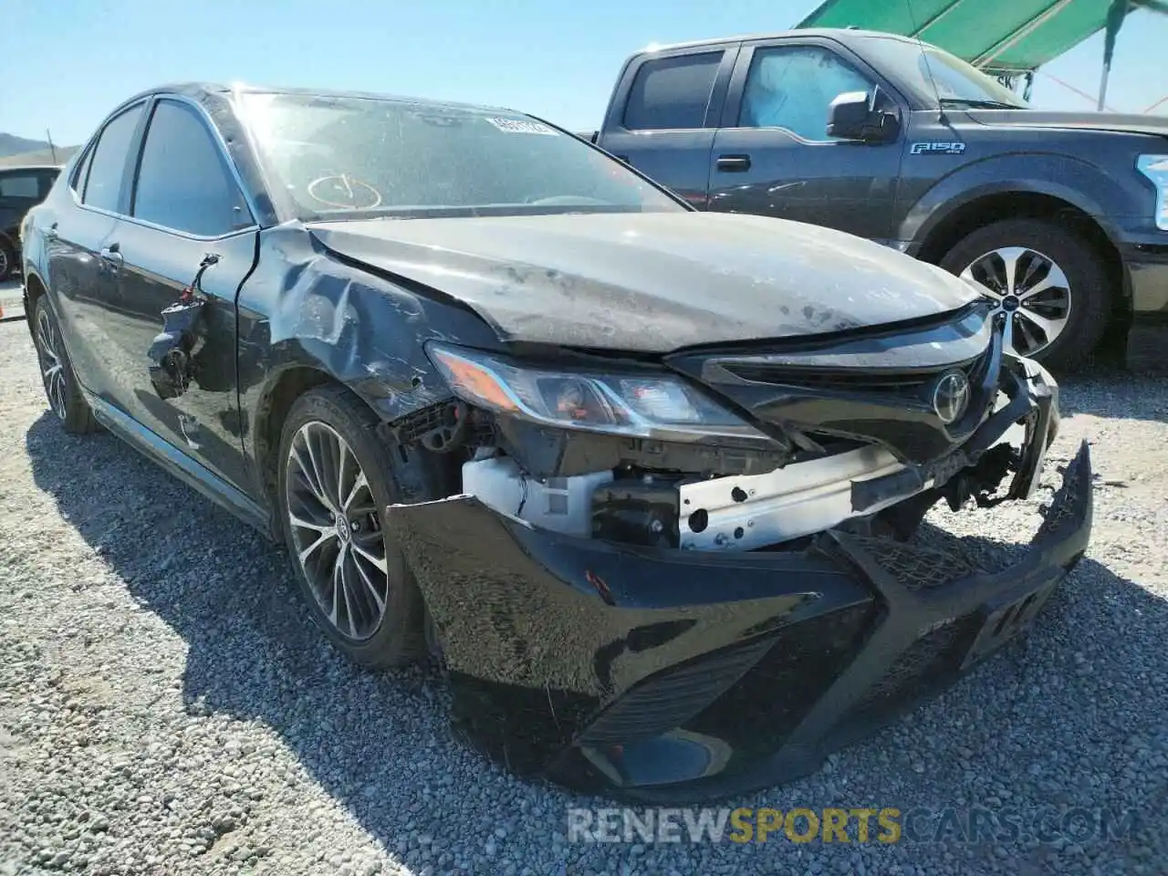 1 Photograph of a damaged car 4T1M11AK4LU349949 TOYOTA CAMRY 2020