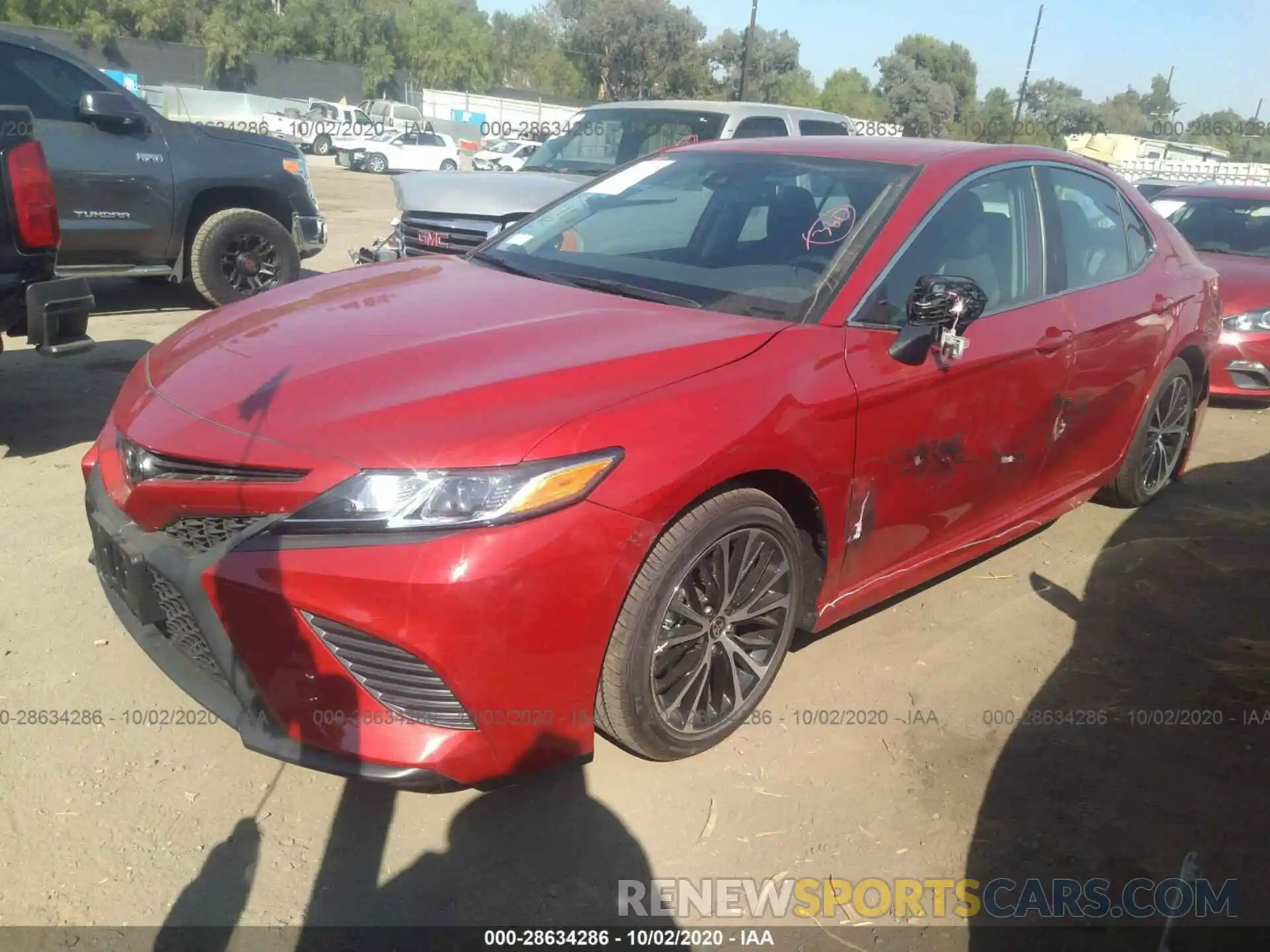 2 Photograph of a damaged car 4T1M11AK4LU378657 TOYOTA CAMRY 2020