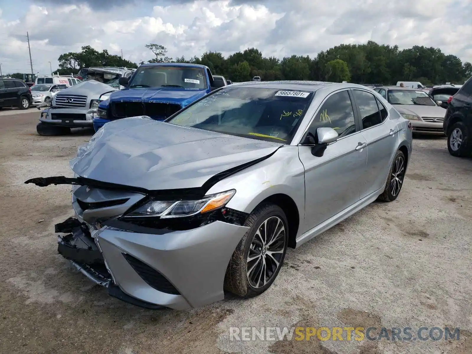 2 Photograph of a damaged car 4T1M11AK4LU511417 TOYOTA CAMRY 2020