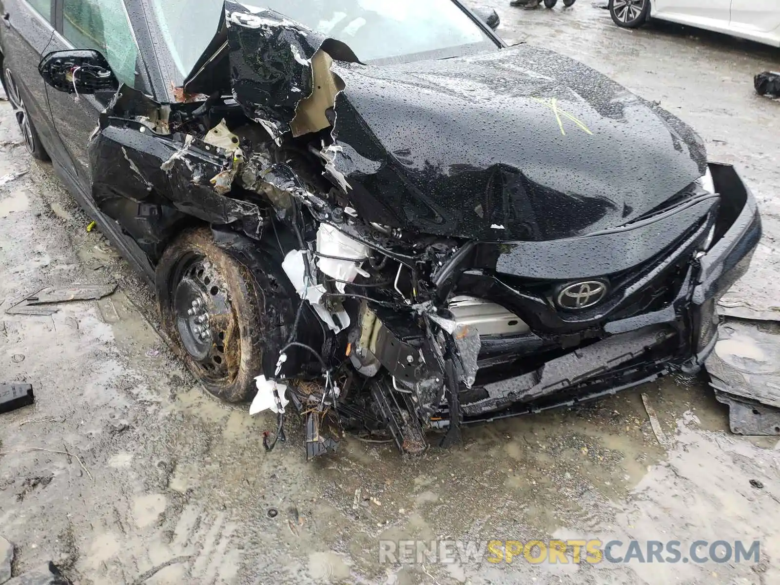 9 Photograph of a damaged car 4T1M11AK4LU859072 TOYOTA CAMRY 2020