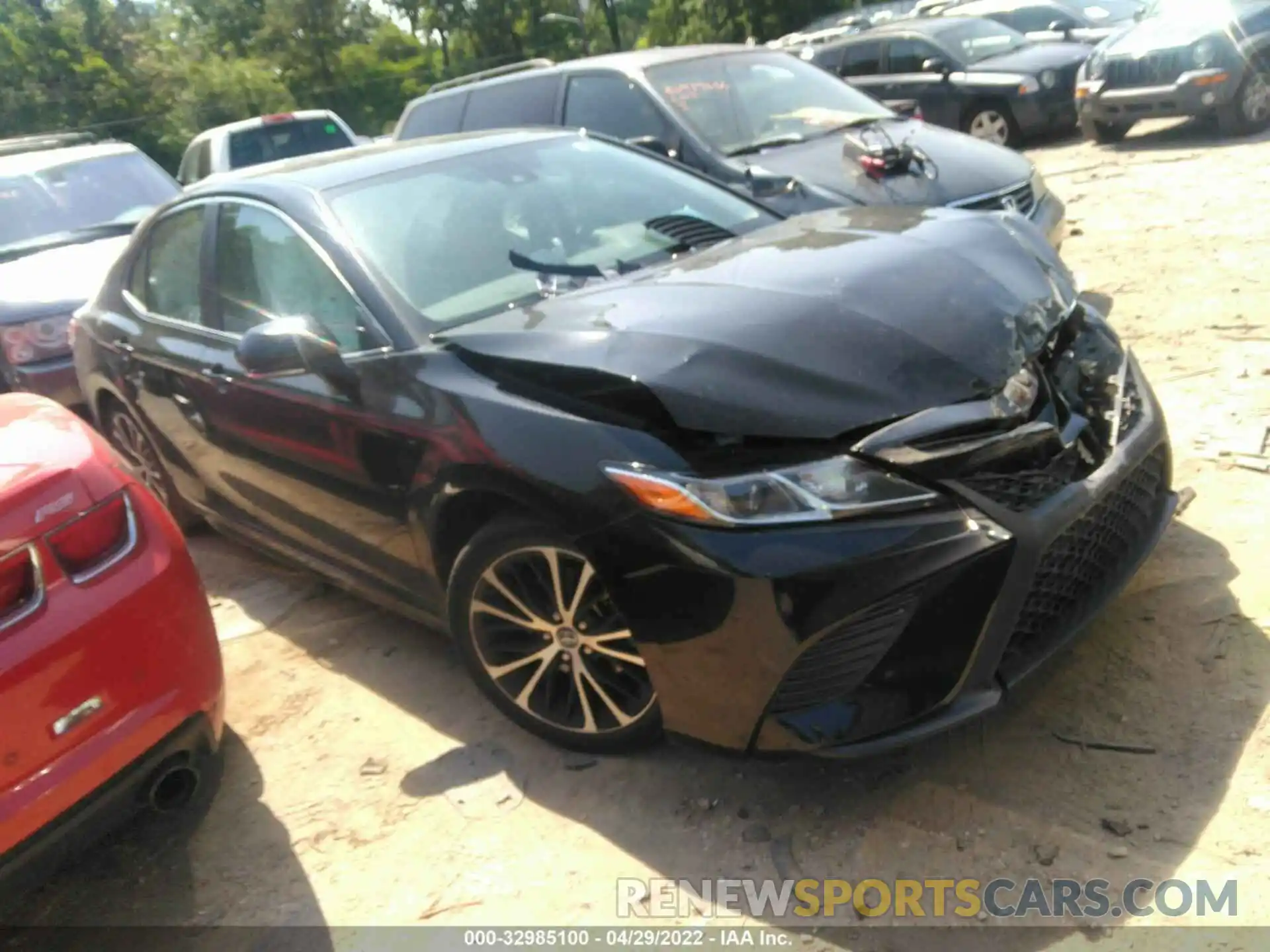 1 Photograph of a damaged car 4T1M11AK4LU875403 TOYOTA CAMRY 2020