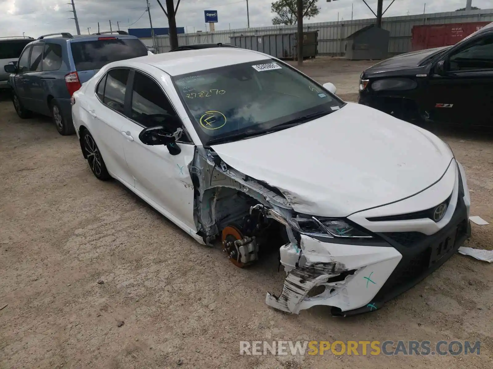 1 Photograph of a damaged car 4T1M11AK4LU878270 TOYOTA CAMRY 2020