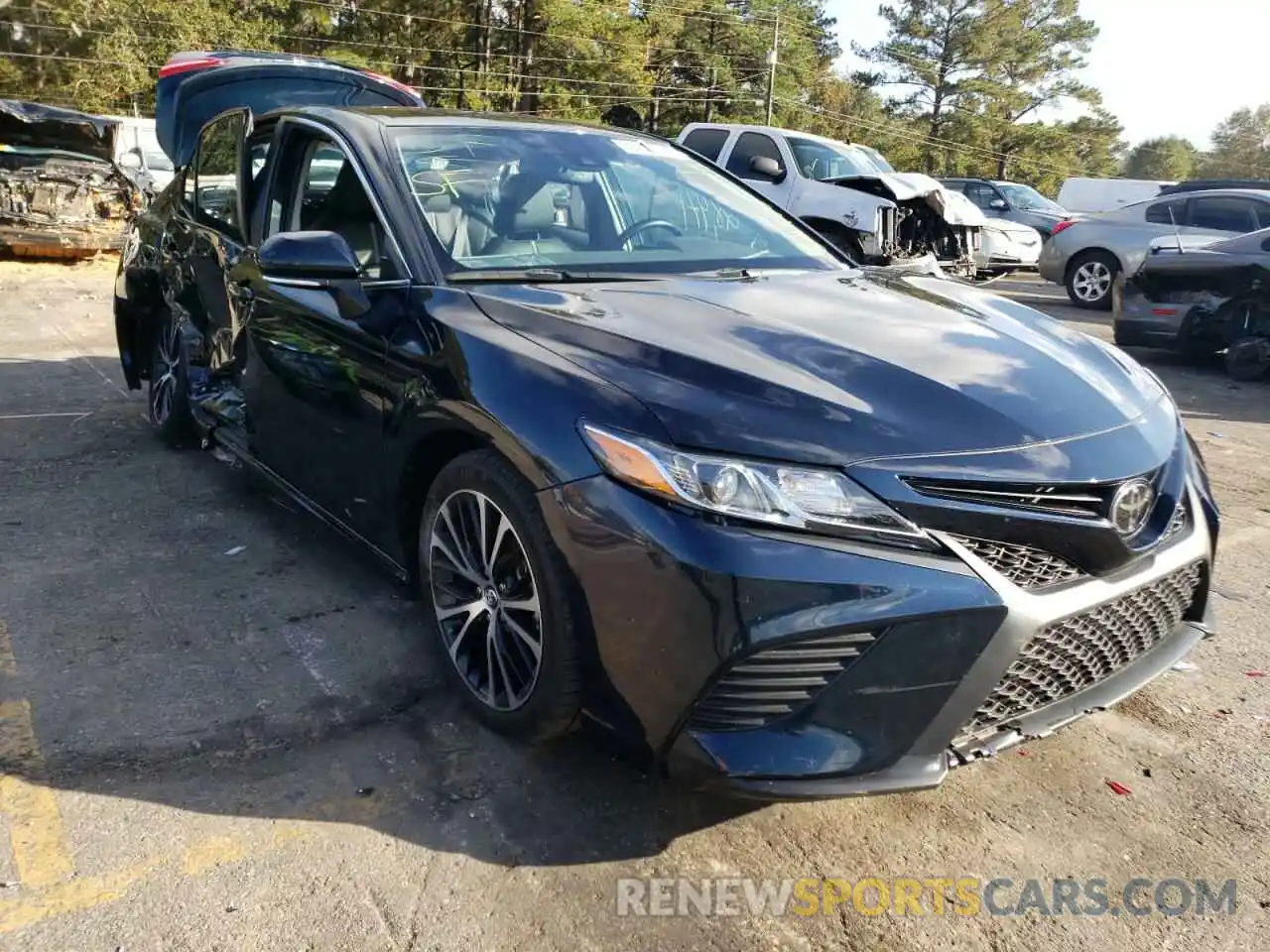 1 Photograph of a damaged car 4T1M11AK4LU888863 TOYOTA CAMRY 2020