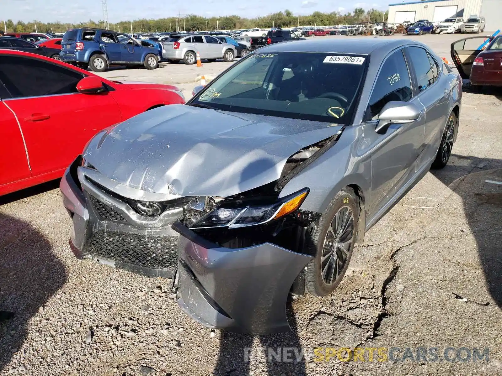 9 Photograph of a damaged car 4T1M11AK4LU895635 TOYOTA CAMRY 2020