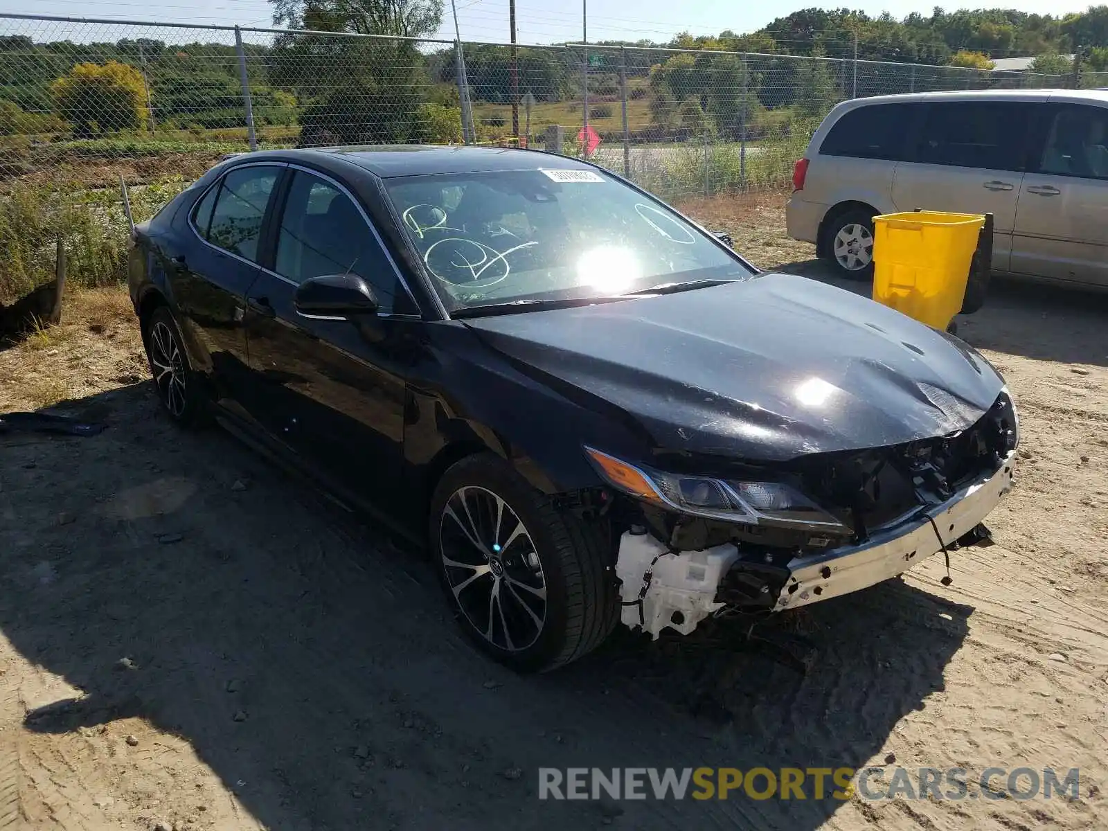 1 Photograph of a damaged car 4T1M11AK4LU923496 TOYOTA CAMRY 2020