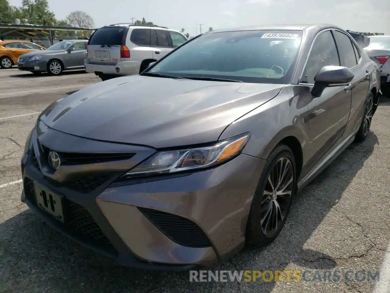 2 Photograph of a damaged car 4T1M11AK4LU924423 TOYOTA CAMRY 2020