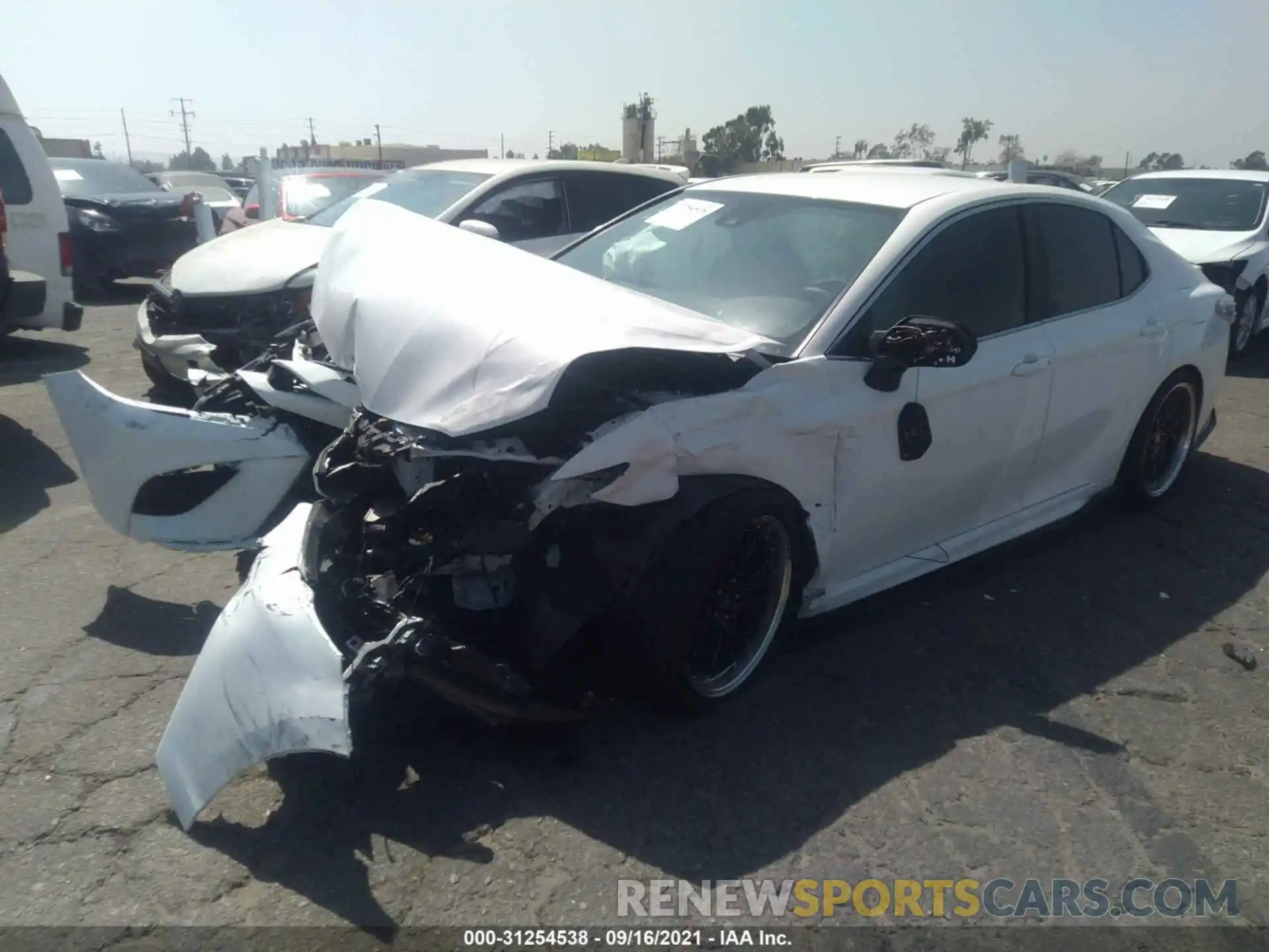 2 Photograph of a damaged car 4T1M11AK4LU926611 TOYOTA CAMRY 2020