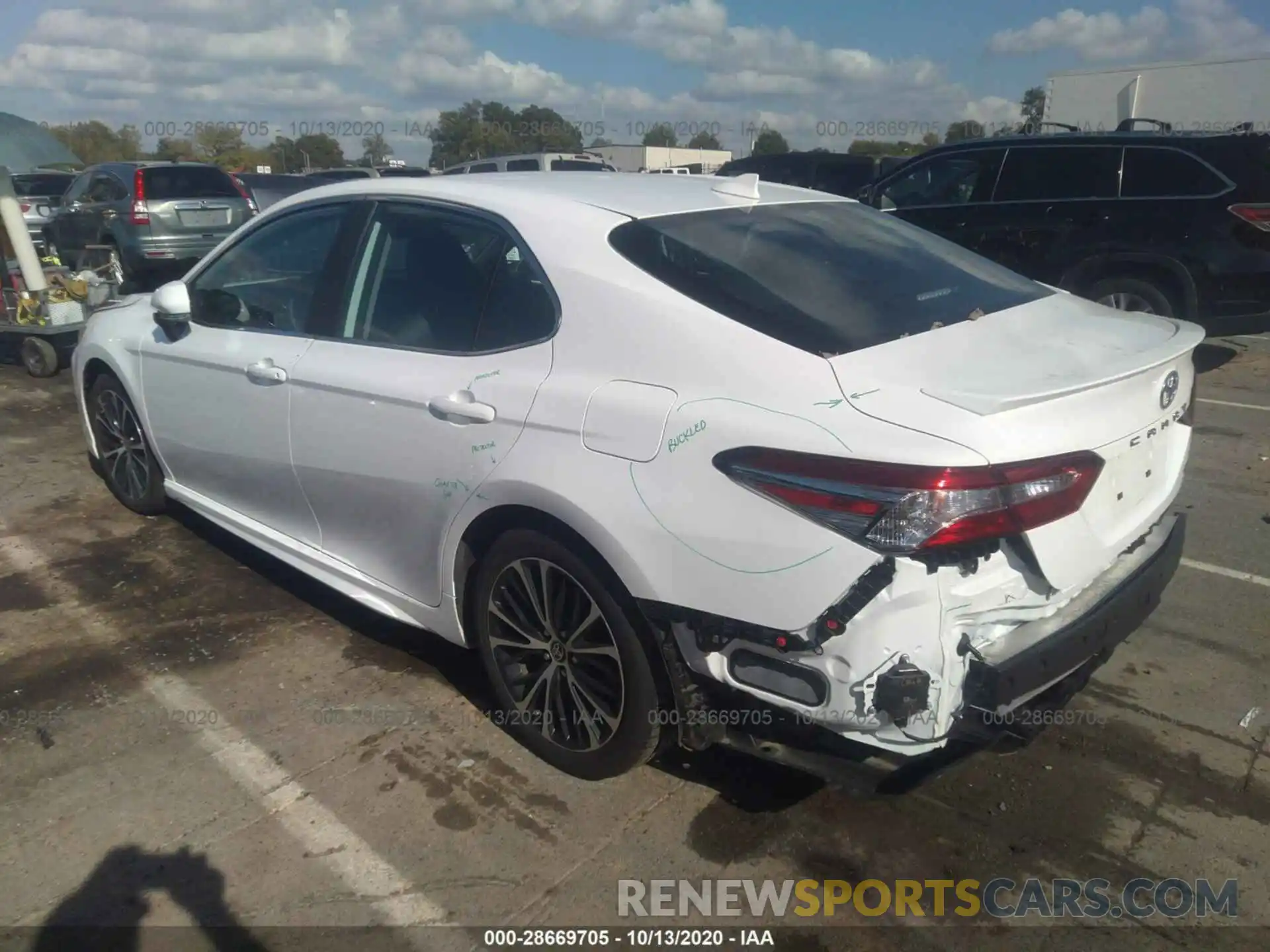 3 Photograph of a damaged car 4T1M11AK4LU971242 TOYOTA CAMRY 2020