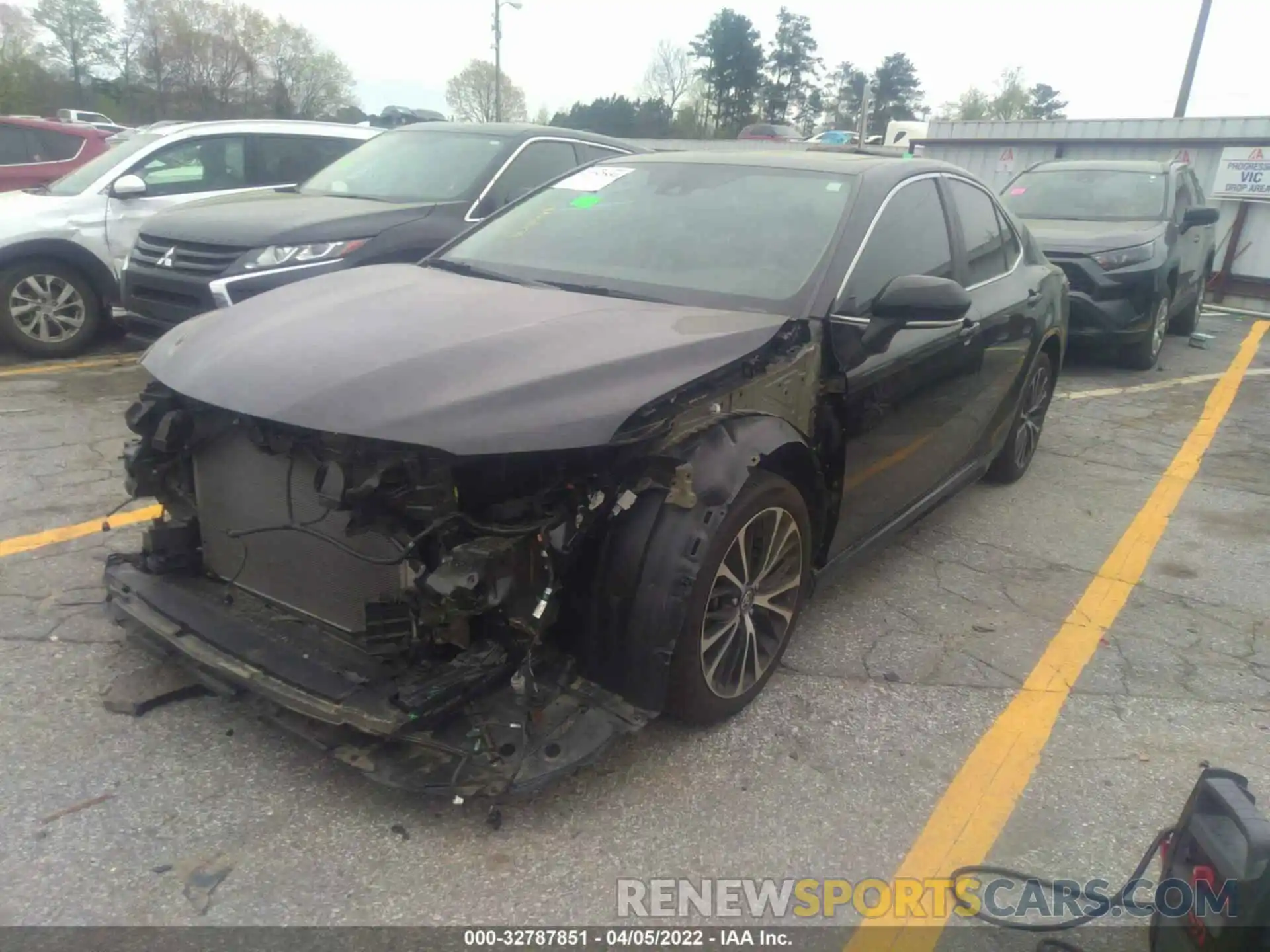 2 Photograph of a damaged car 4T1M11AK4LU974965 TOYOTA CAMRY 2020