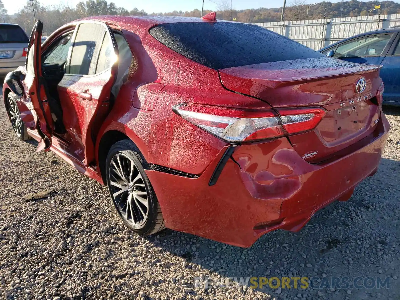 3 Photograph of a damaged car 4T1M11AK5LU301148 TOYOTA CAMRY 2020