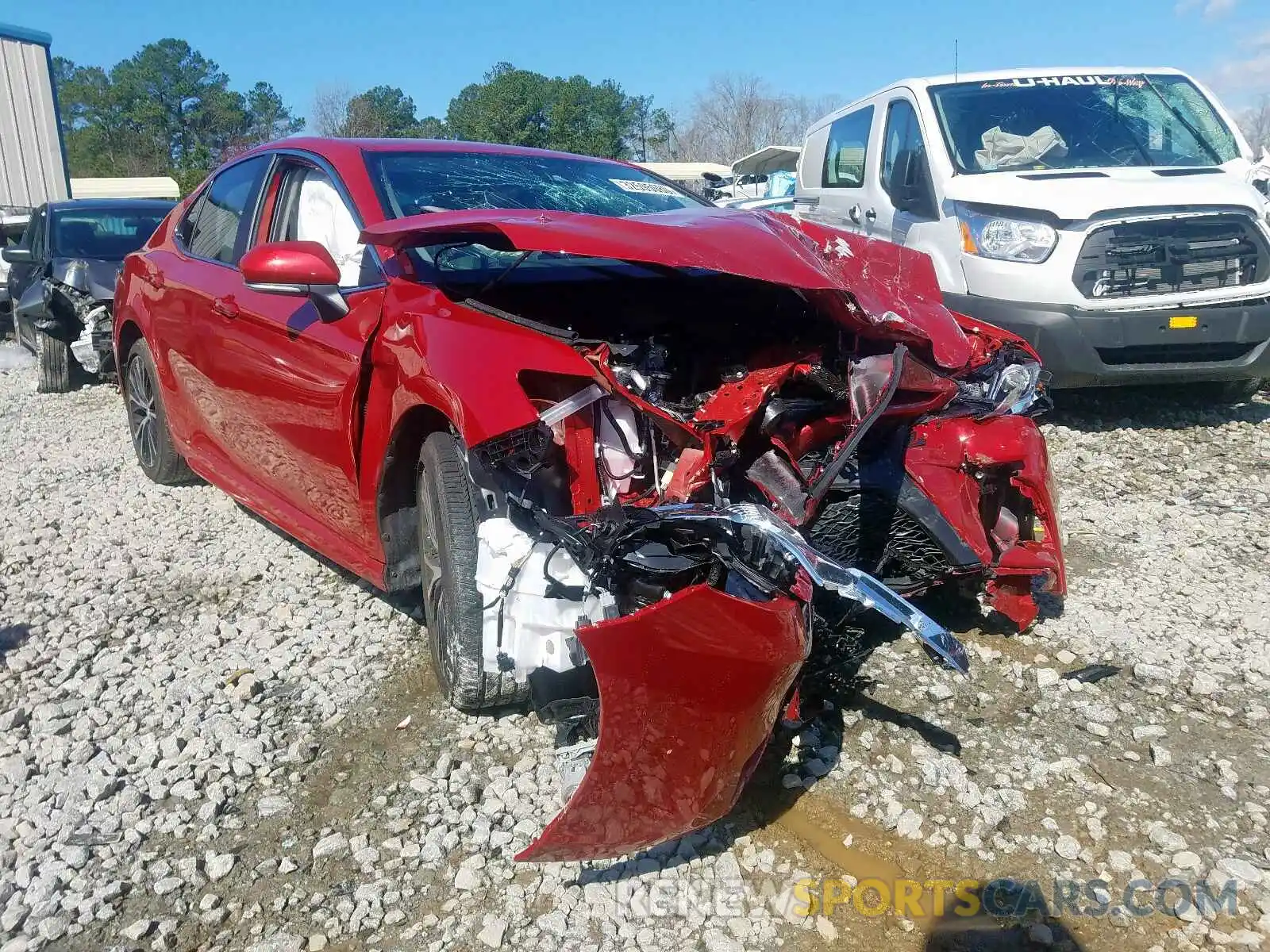 1 Photograph of a damaged car 4T1M11AK5LU310268 TOYOTA CAMRY 2020