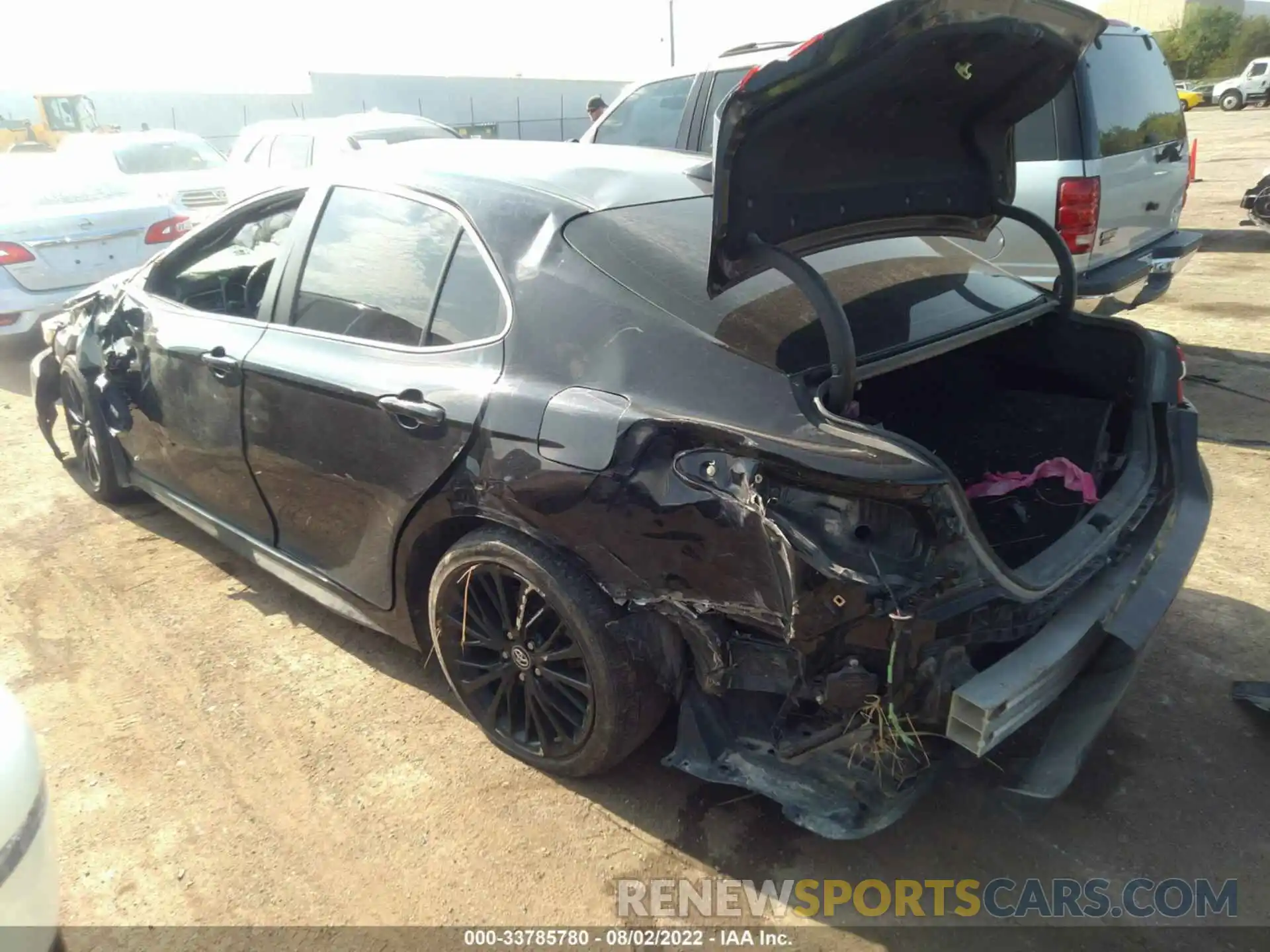 3 Photograph of a damaged car 4T1M11AK5LU318077 TOYOTA CAMRY 2020