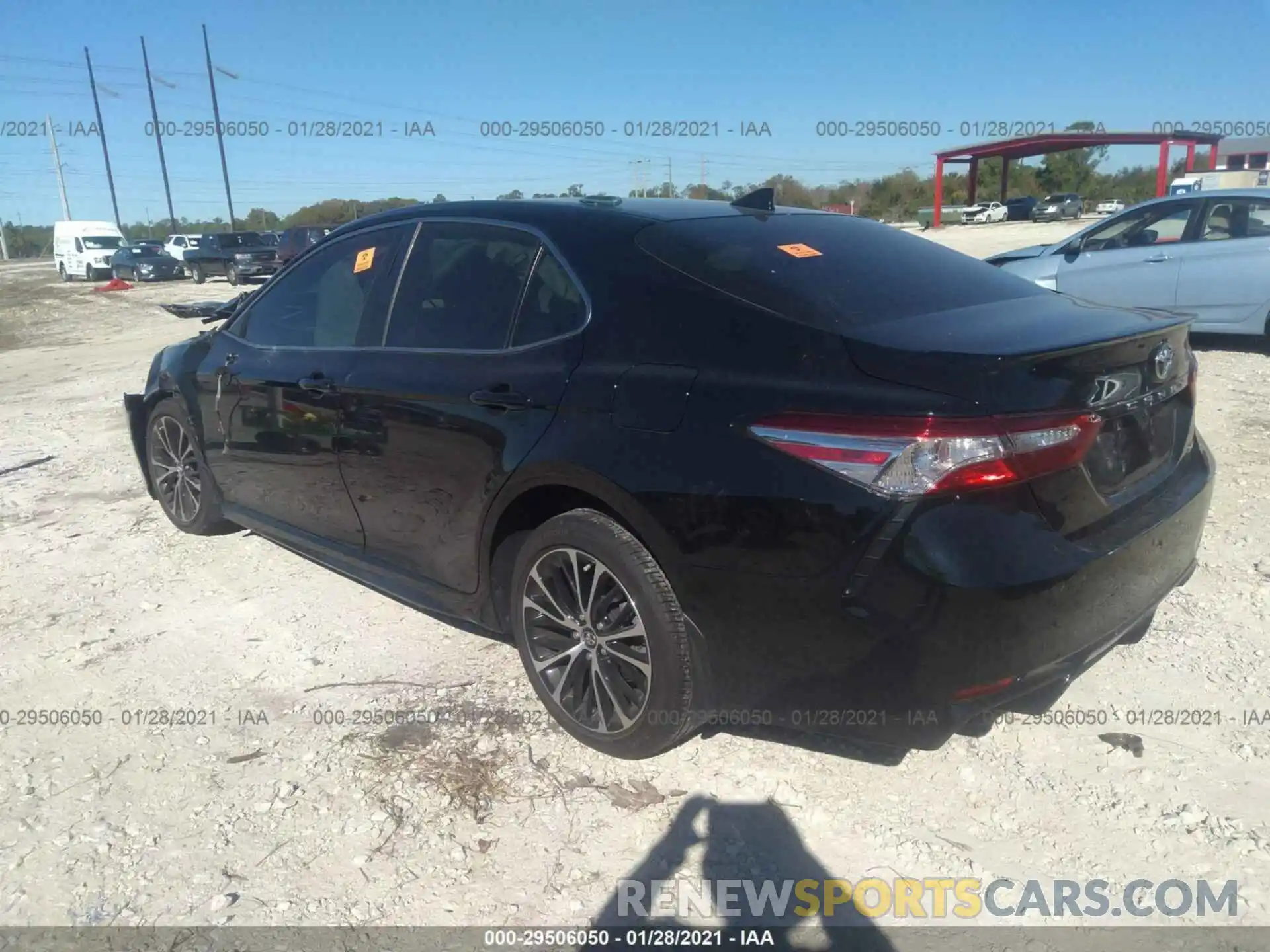 3 Photograph of a damaged car 4T1M11AK5LU319083 TOYOTA CAMRY 2020