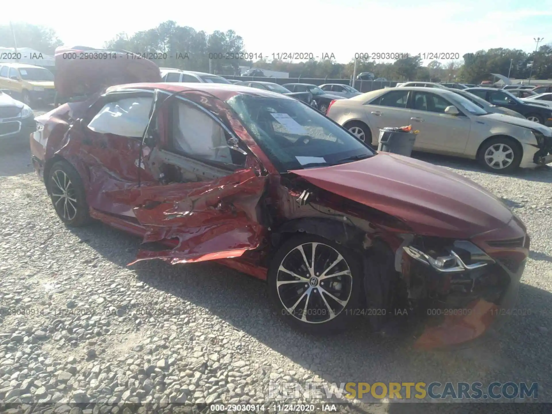 1 Photograph of a damaged car 4T1M11AK5LU369434 TOYOTA CAMRY 2020