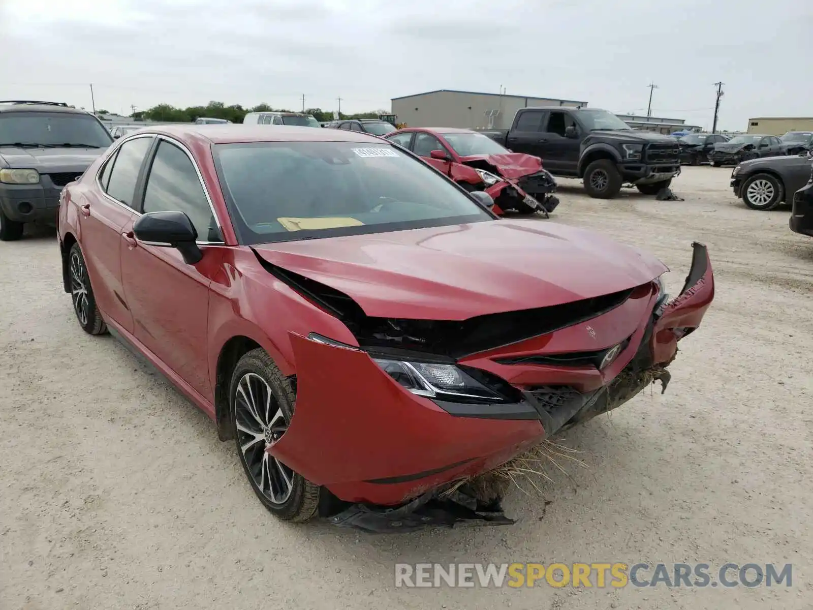 1 Photograph of a damaged car 4T1M11AK5LU390736 TOYOTA CAMRY 2020