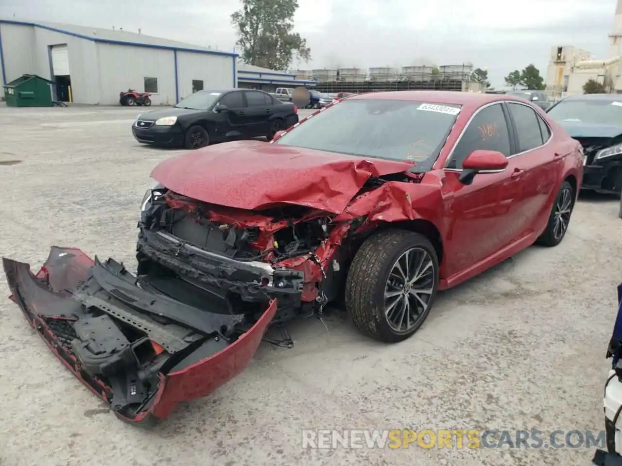 2 Photograph of a damaged car 4T1M11AK5LU393376 TOYOTA CAMRY 2020