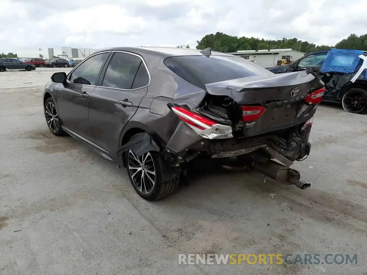 3 Photograph of a damaged car 4T1M11AK5LU399128 TOYOTA CAMRY 2020