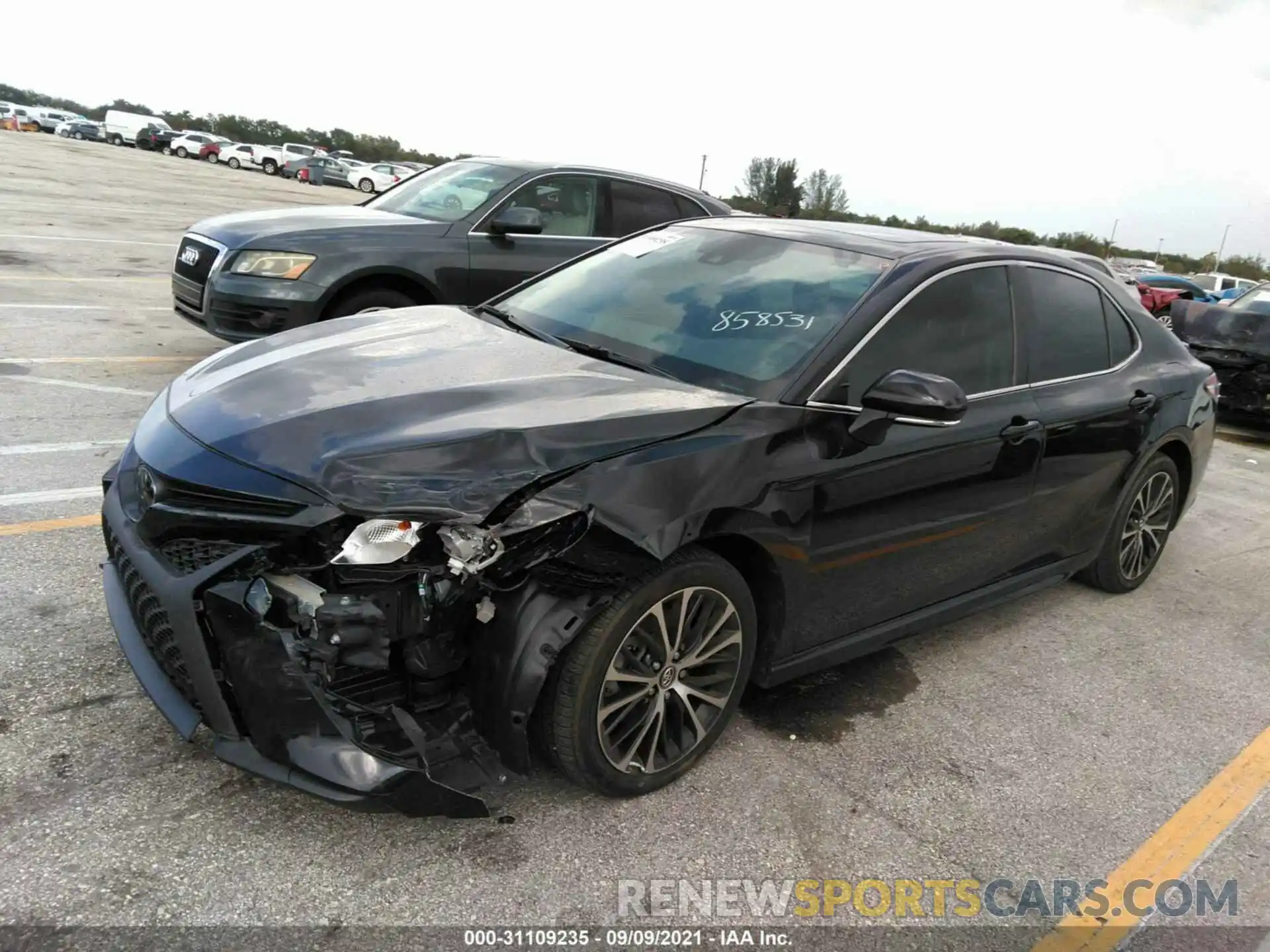 2 Photograph of a damaged car 4T1M11AK5LU858531 TOYOTA CAMRY 2020