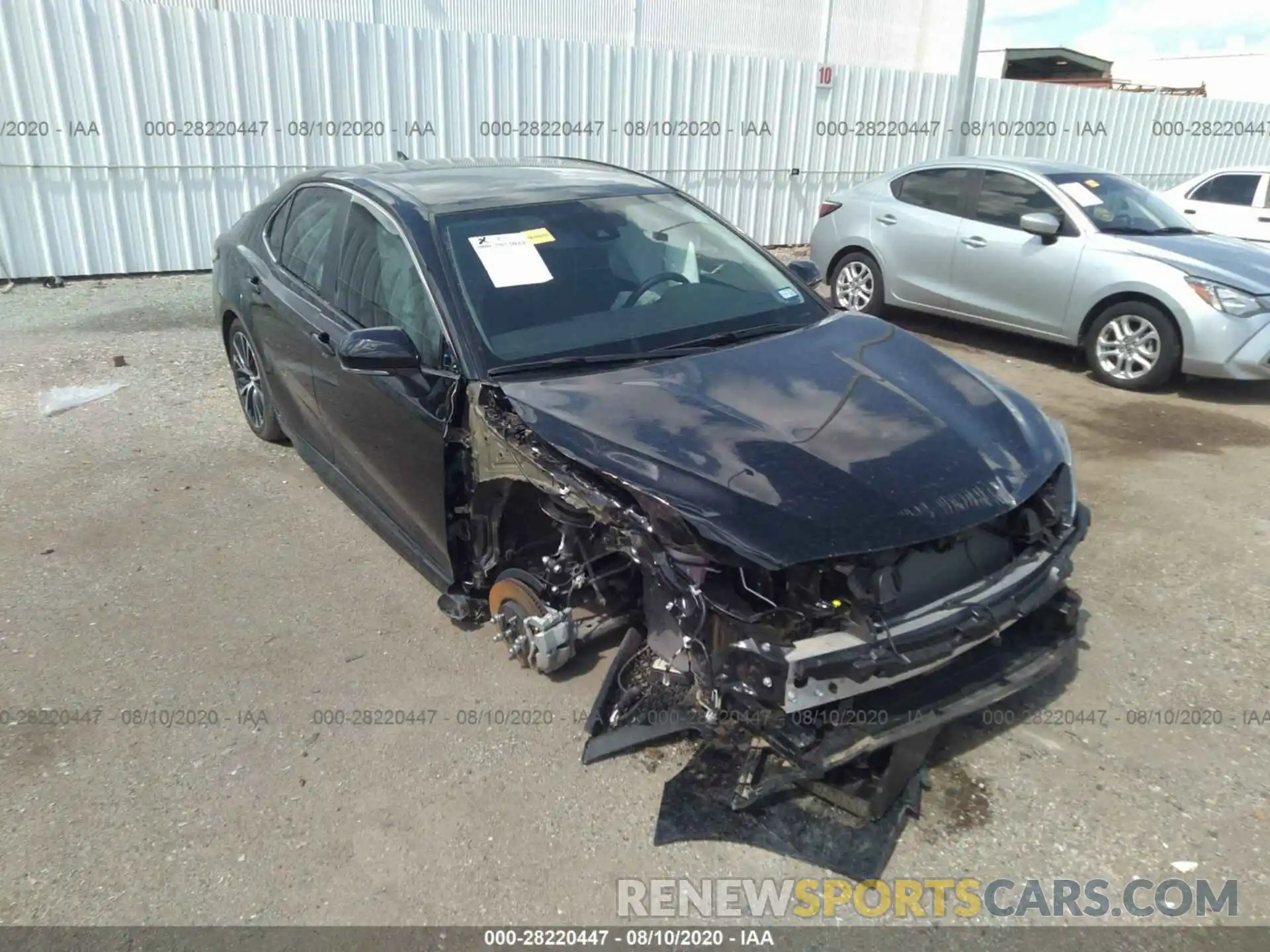 1 Photograph of a damaged car 4T1M11AK5LU861655 TOYOTA CAMRY 2020