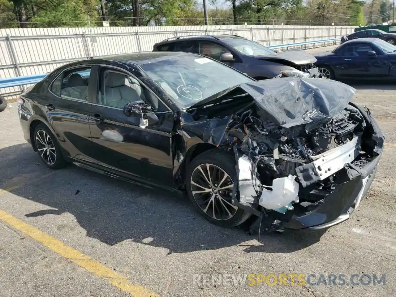 4 Photograph of a damaged car 4T1M11AK5LU884093 TOYOTA CAMRY 2020