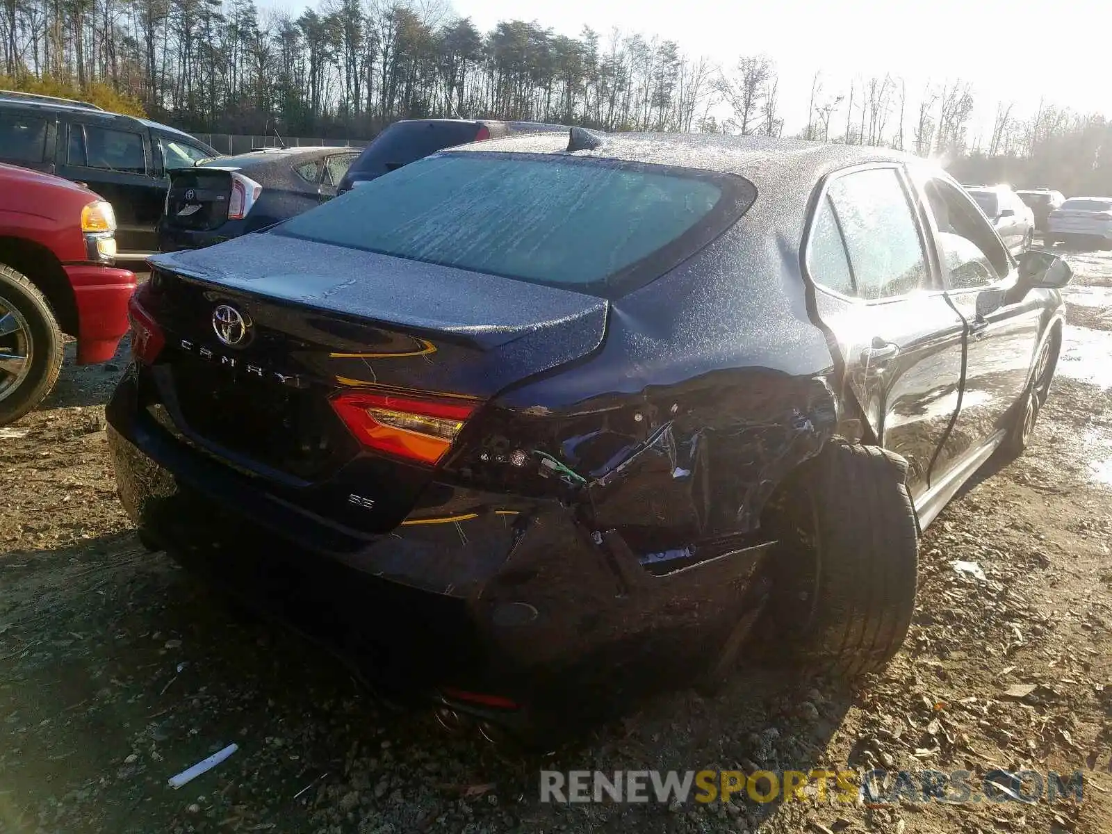 4 Photograph of a damaged car 4T1M11AK5LU902561 TOYOTA CAMRY 2020