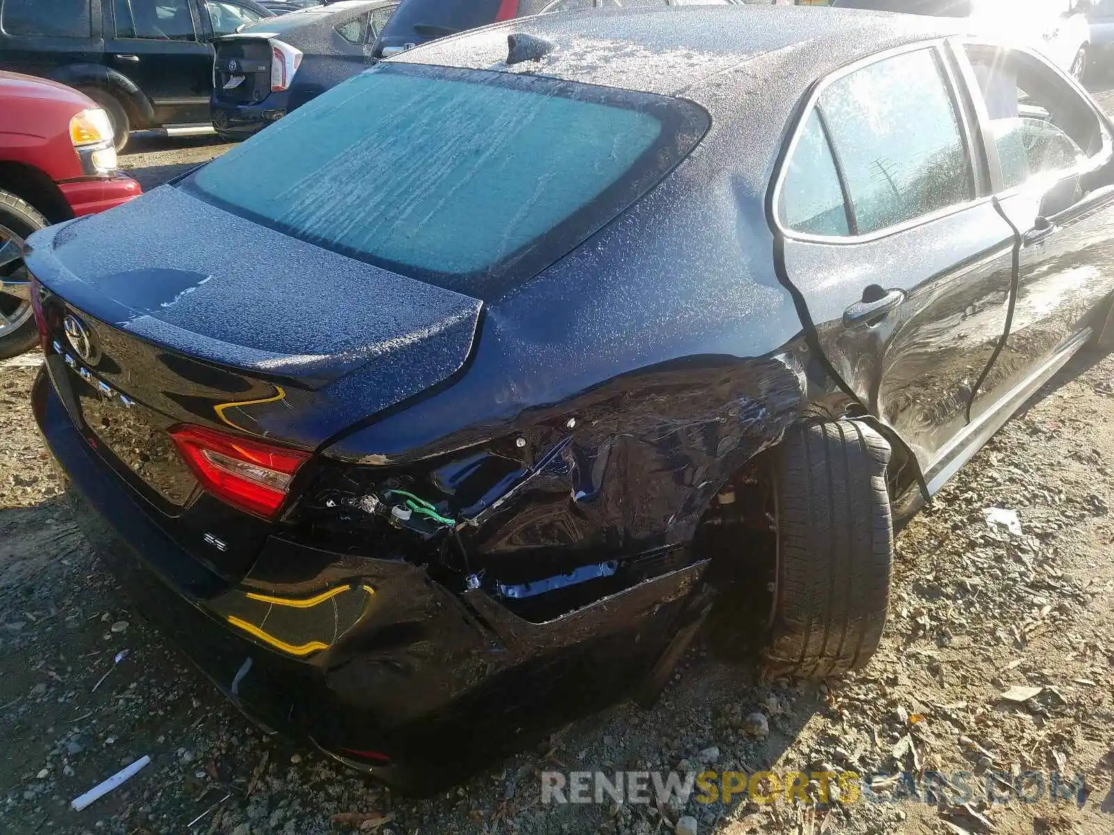 9 Photograph of a damaged car 4T1M11AK5LU902561 TOYOTA CAMRY 2020