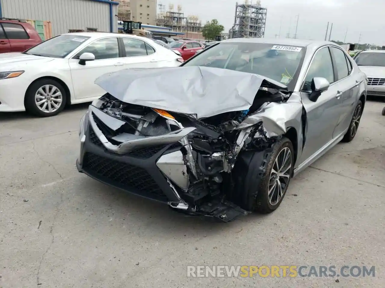 2 Photograph of a damaged car 4T1M11AK5LU905413 TOYOTA CAMRY 2020