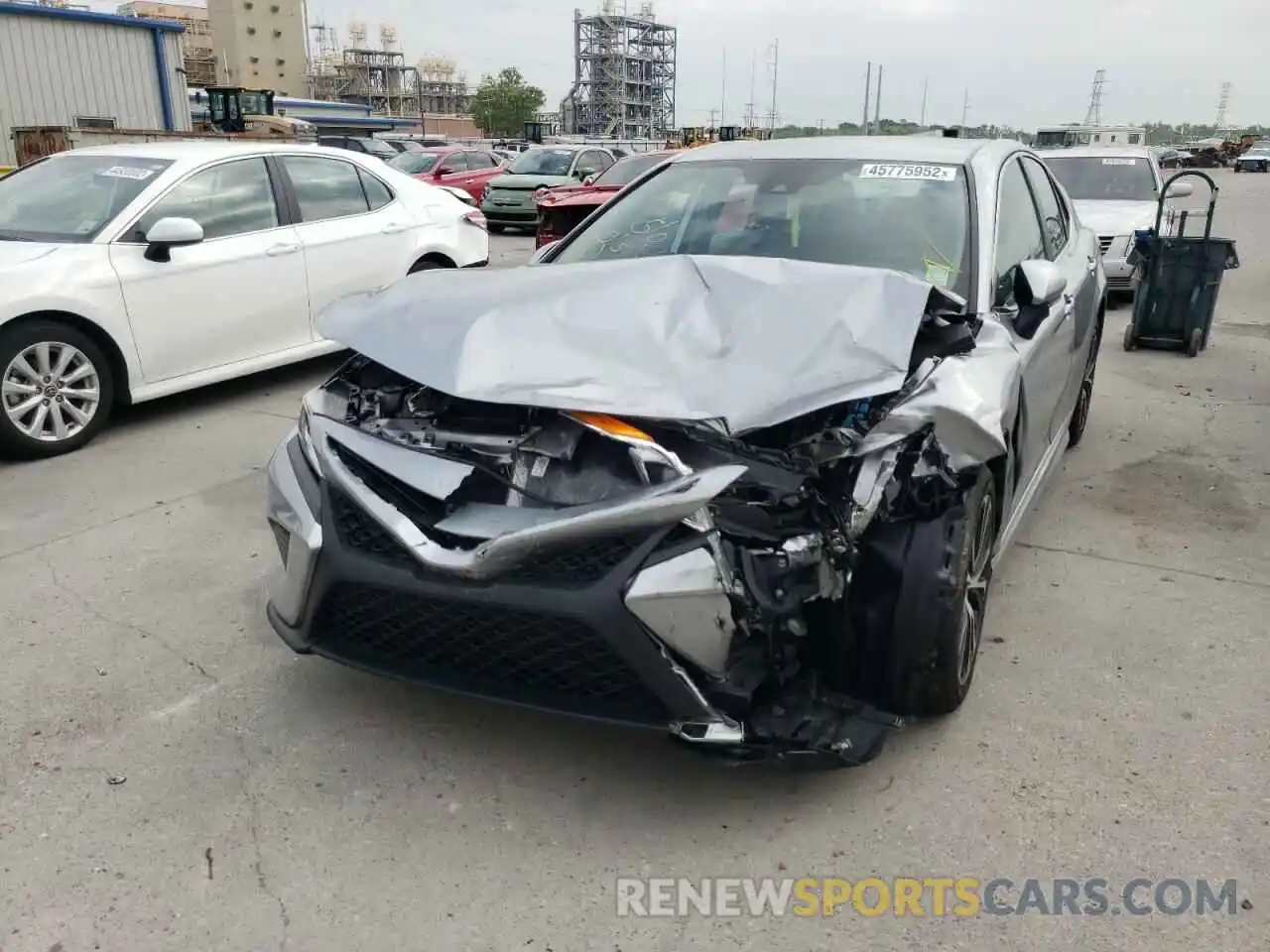 9 Photograph of a damaged car 4T1M11AK5LU905413 TOYOTA CAMRY 2020