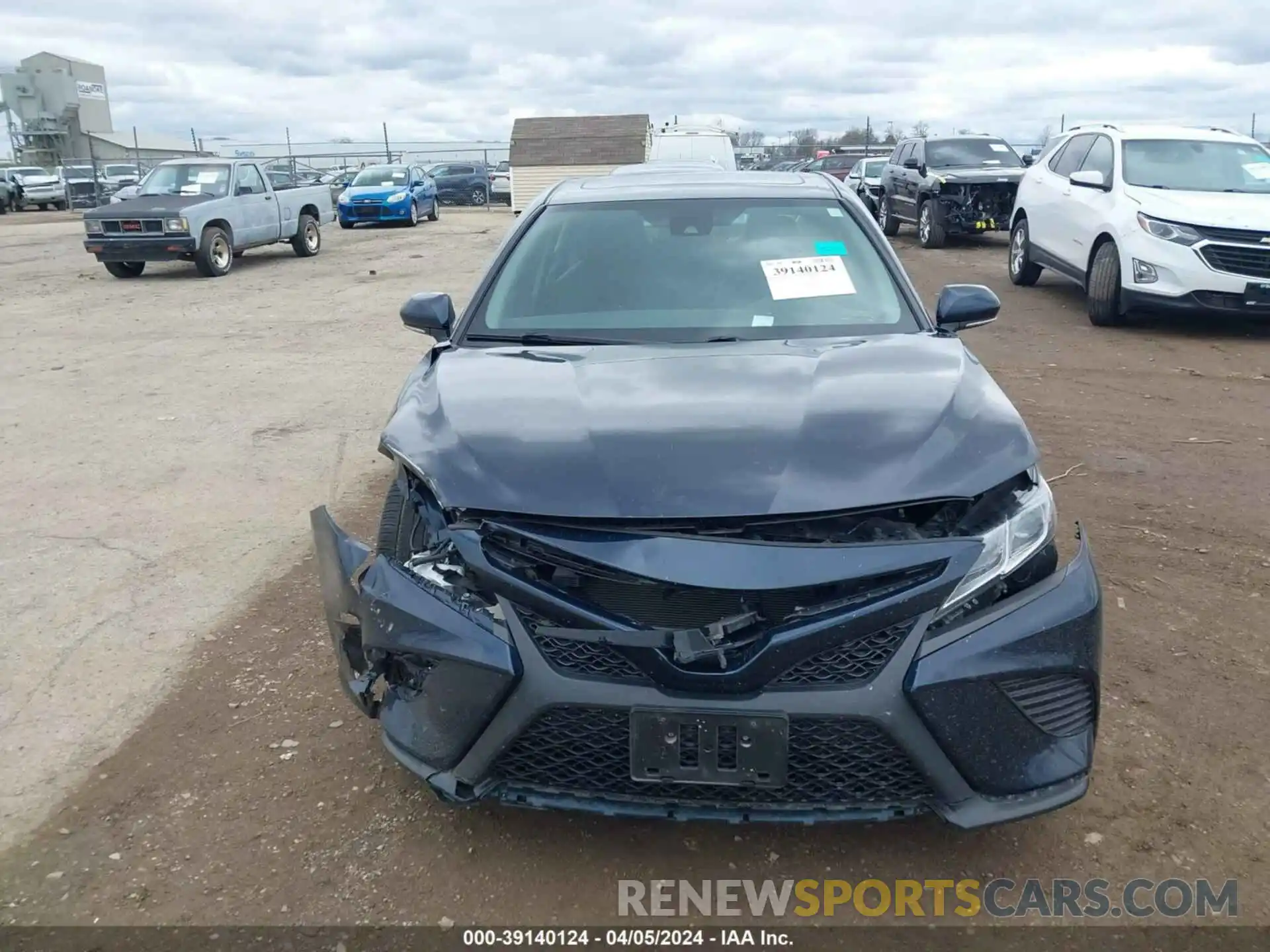 13 Photograph of a damaged car 4T1M11AK5LU917934 TOYOTA CAMRY 2020