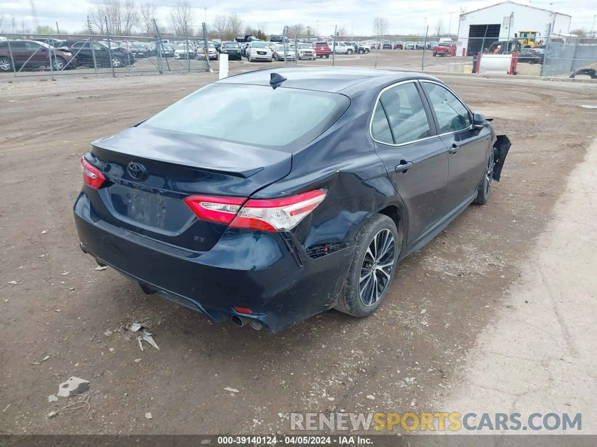 4 Photograph of a damaged car 4T1M11AK5LU917934 TOYOTA CAMRY 2020