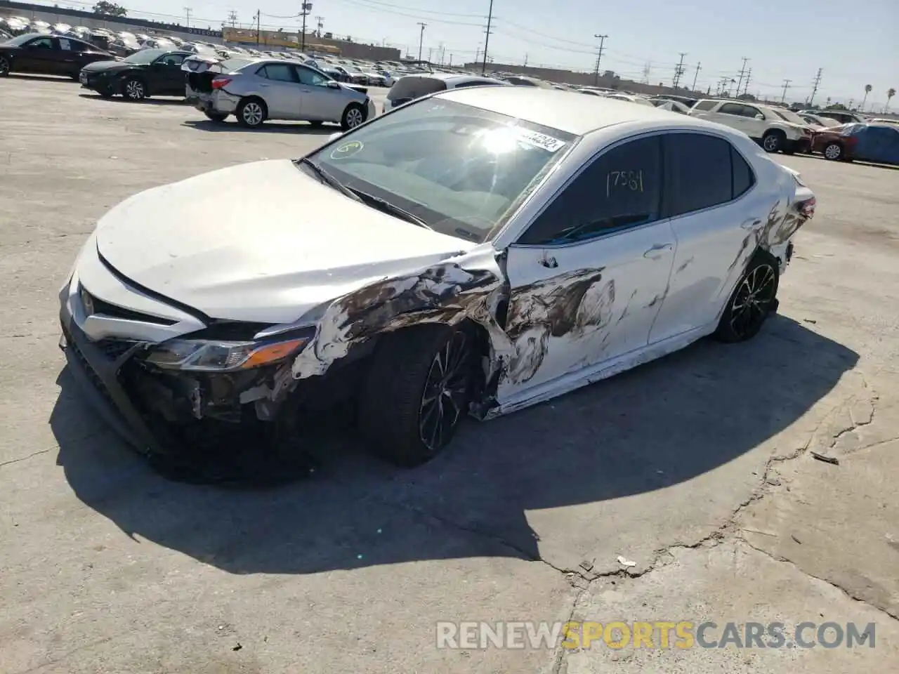 2 Photograph of a damaged car 4T1M11AK5LU950786 TOYOTA CAMRY 2020