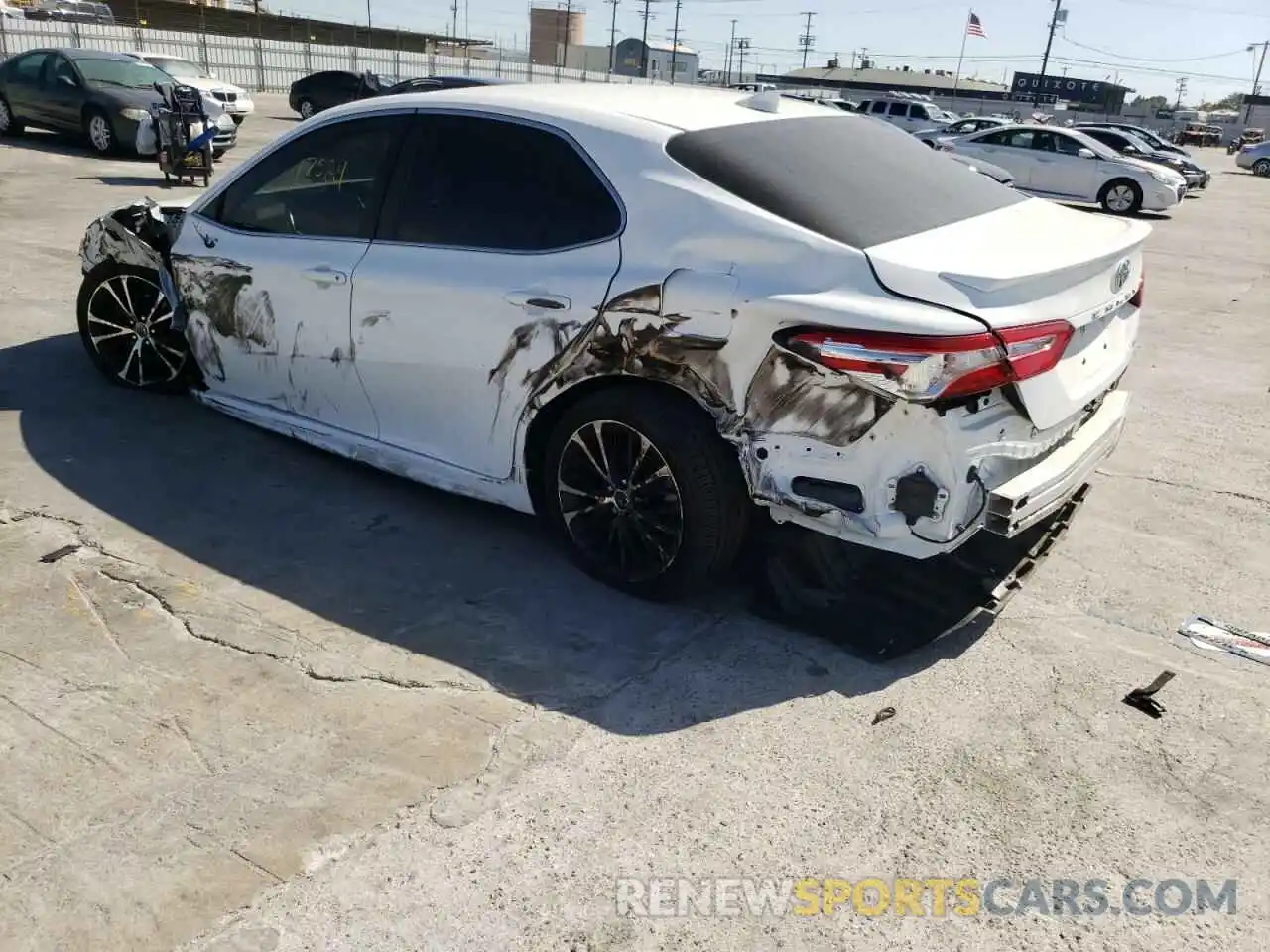 3 Photograph of a damaged car 4T1M11AK5LU950786 TOYOTA CAMRY 2020