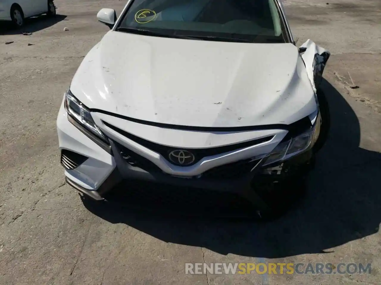 9 Photograph of a damaged car 4T1M11AK5LU950786 TOYOTA CAMRY 2020