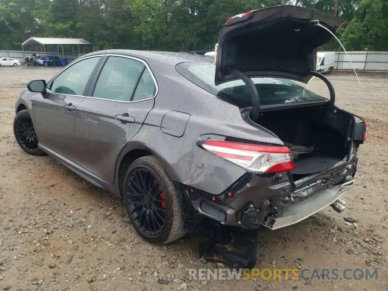 3 Photograph of a damaged car 4T1M11AK5LU958323 TOYOTA CAMRY 2020