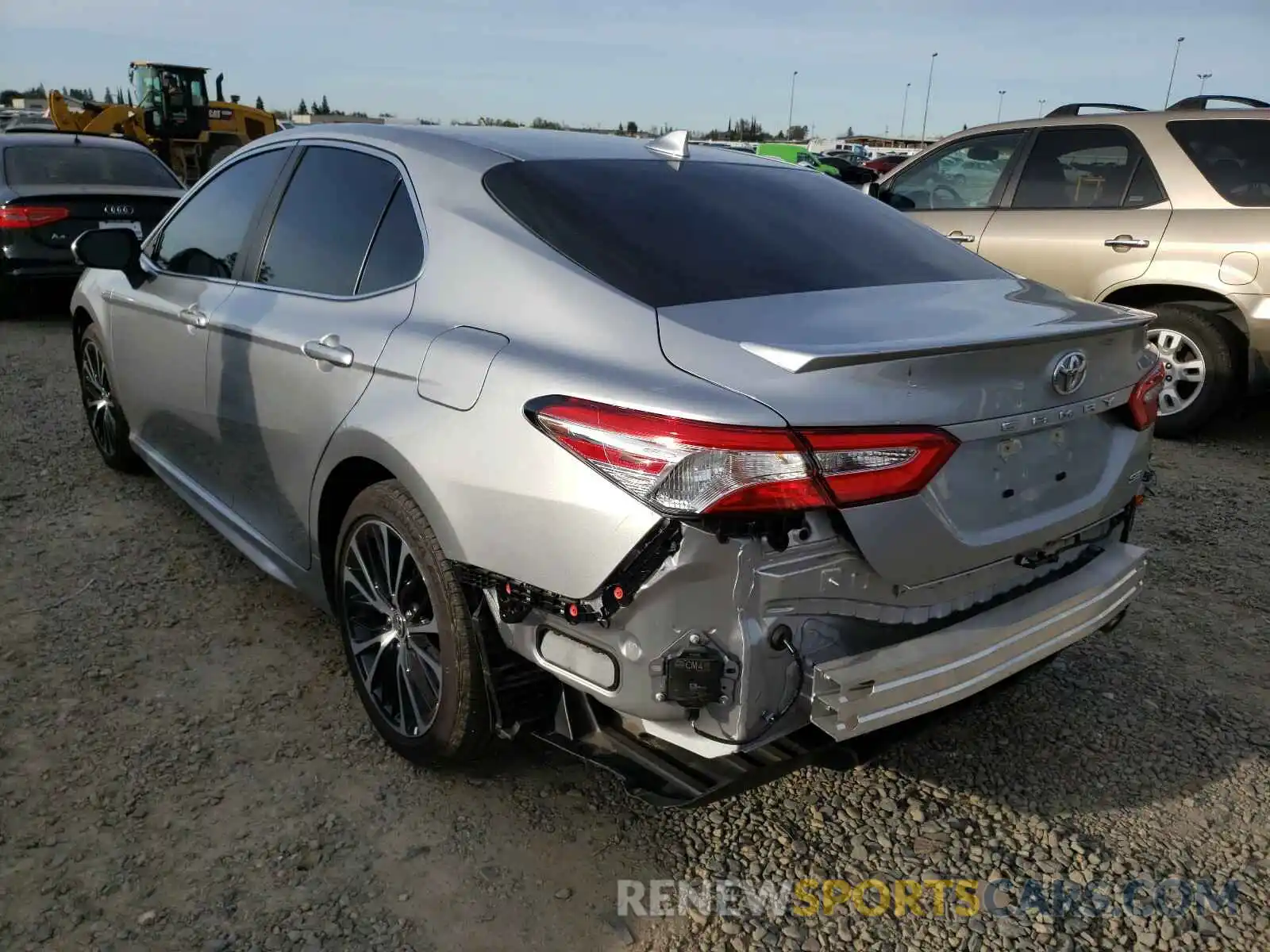 3 Photograph of a damaged car 4T1M11AK5LU968172 TOYOTA CAMRY 2020