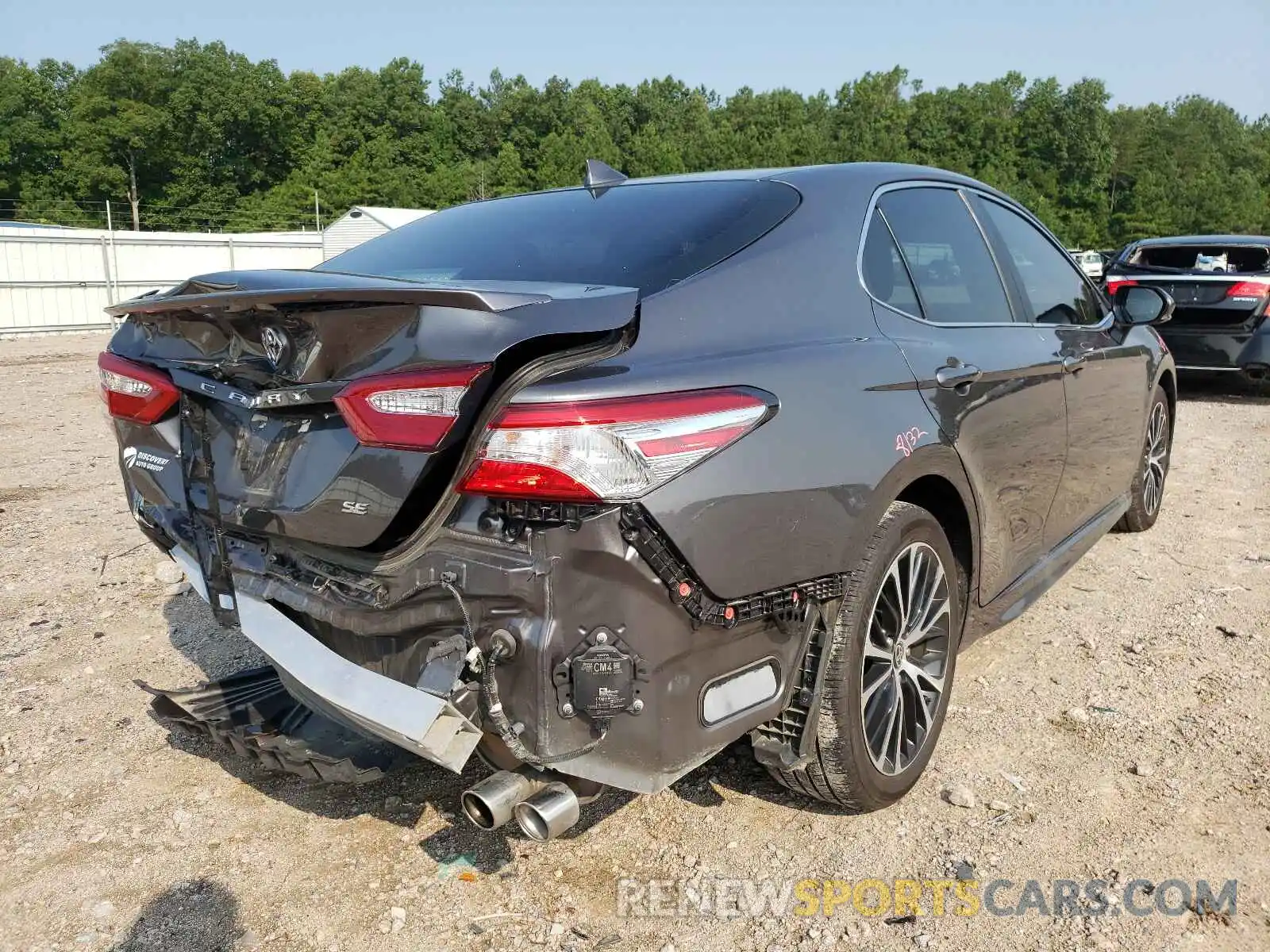 4 Photograph of a damaged car 4T1M11AK5LU993900 TOYOTA CAMRY 2020