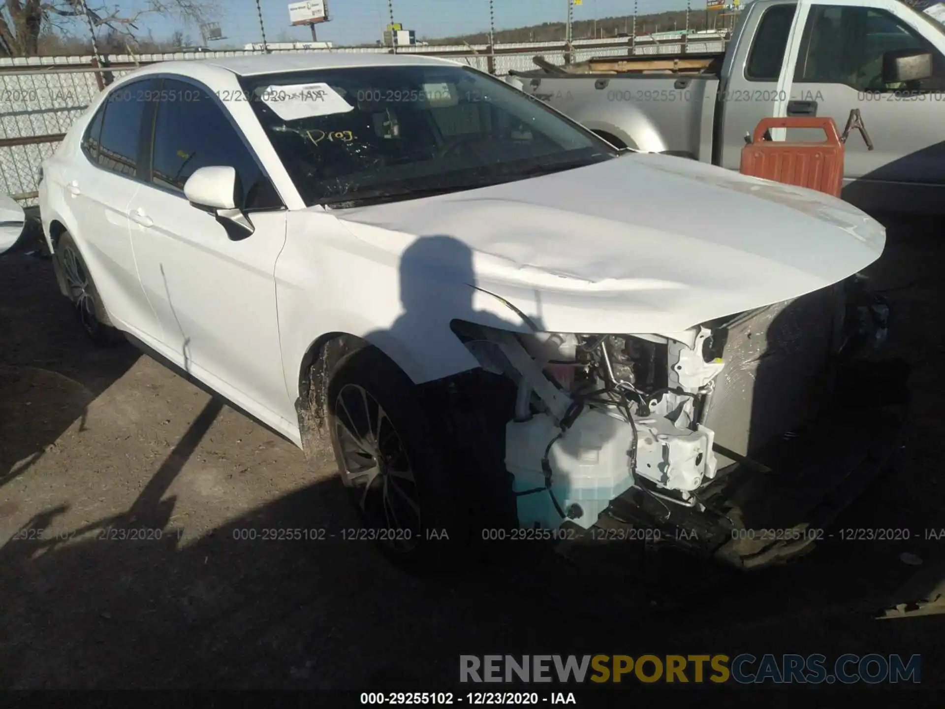 1 Photograph of a damaged car 4T1M11AK5LU994657 TOYOTA CAMRY 2020