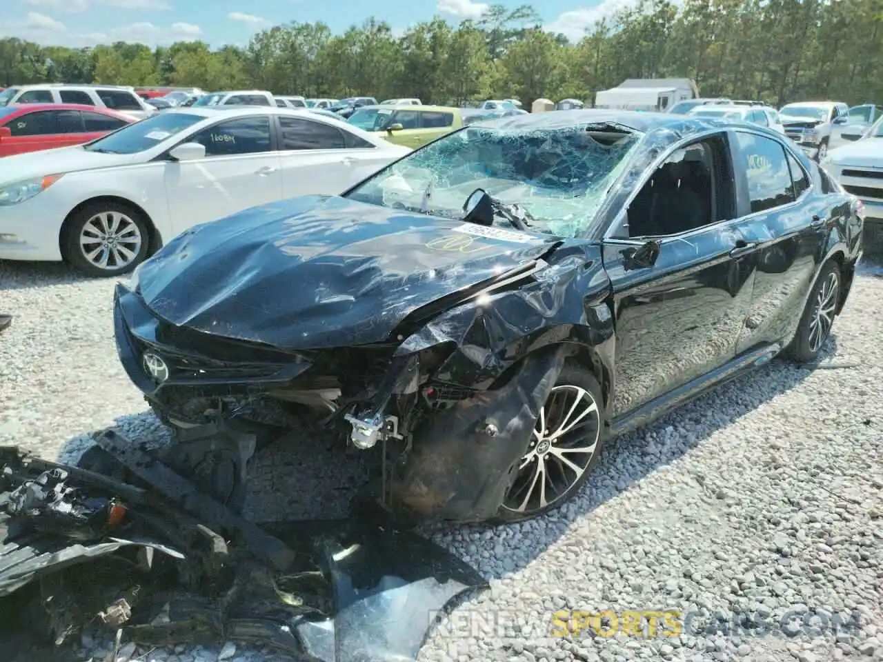 2 Photograph of a damaged car 4T1M11AK6LU325684 TOYOTA CAMRY 2020