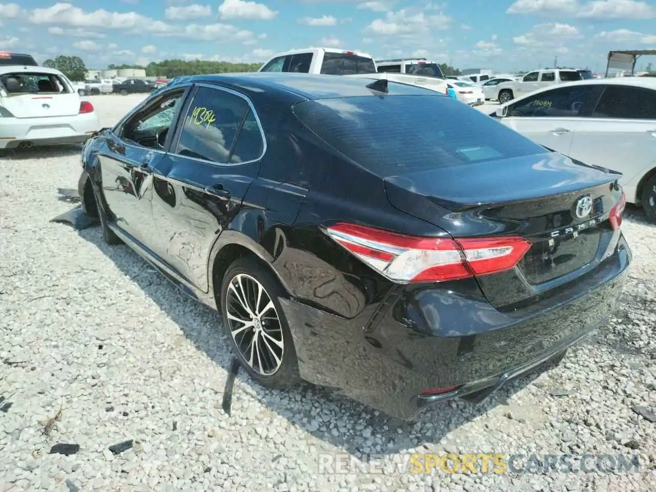 3 Photograph of a damaged car 4T1M11AK6LU325684 TOYOTA CAMRY 2020