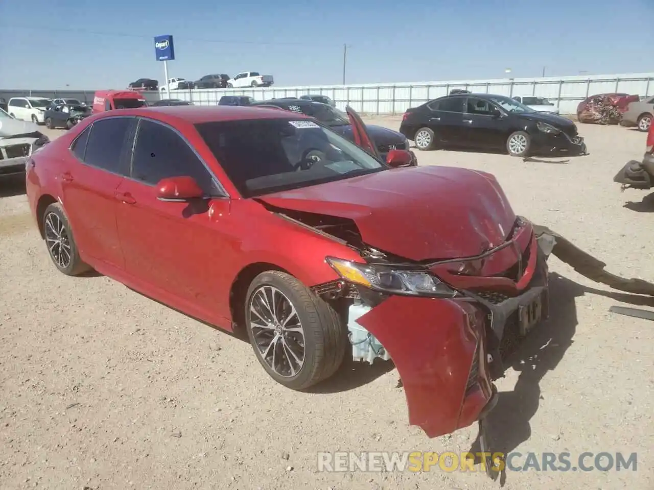 1 Photograph of a damaged car 4T1M11AK6LU337608 TOYOTA CAMRY 2020