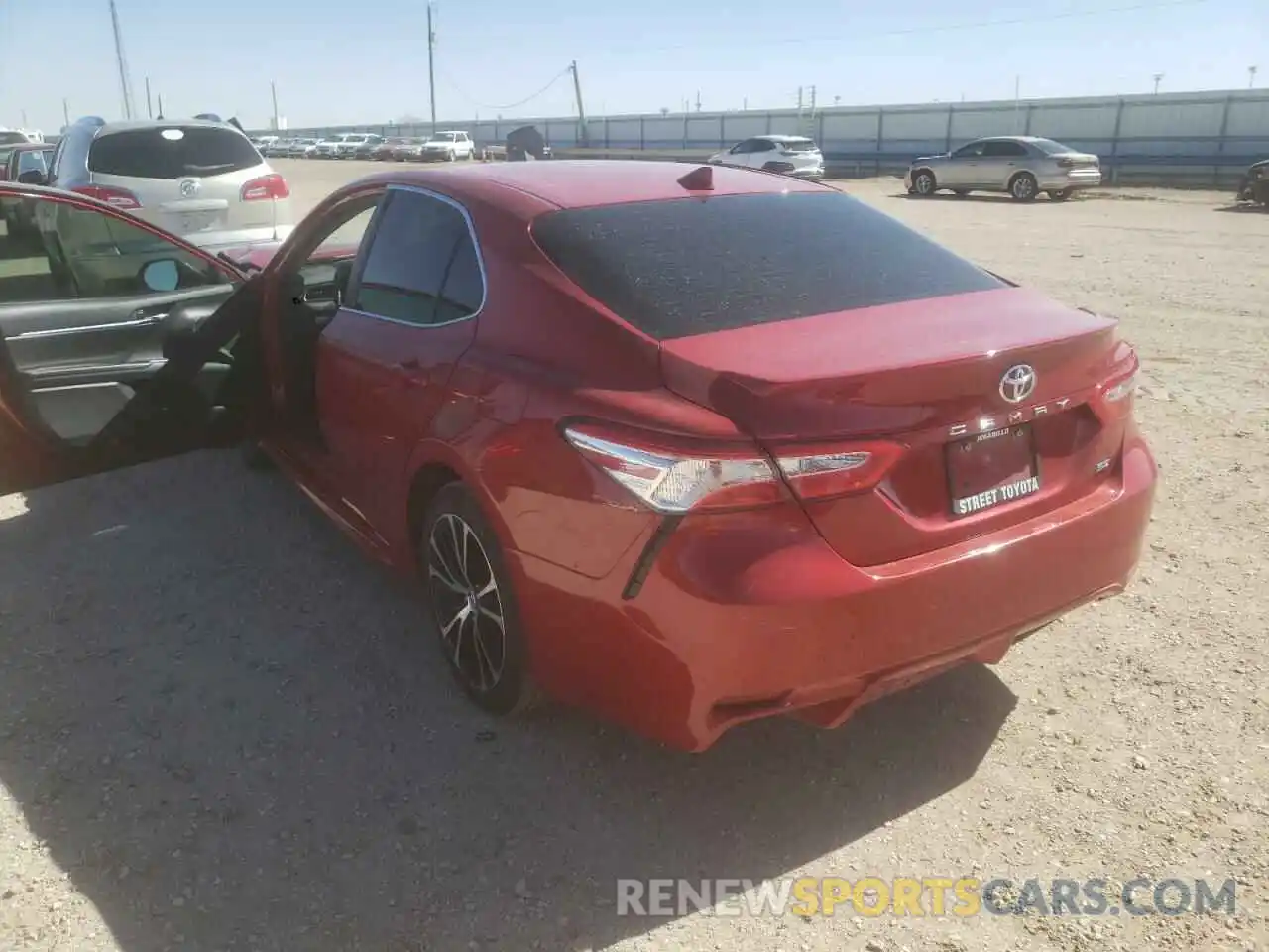 3 Photograph of a damaged car 4T1M11AK6LU337608 TOYOTA CAMRY 2020