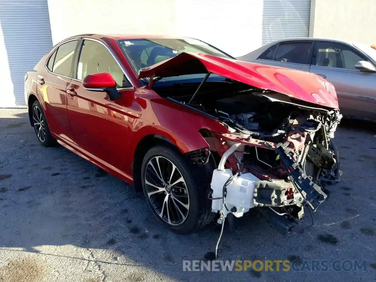 1 Photograph of a damaged car 4T1M11AK6LU341321 TOYOTA CAMRY 2020