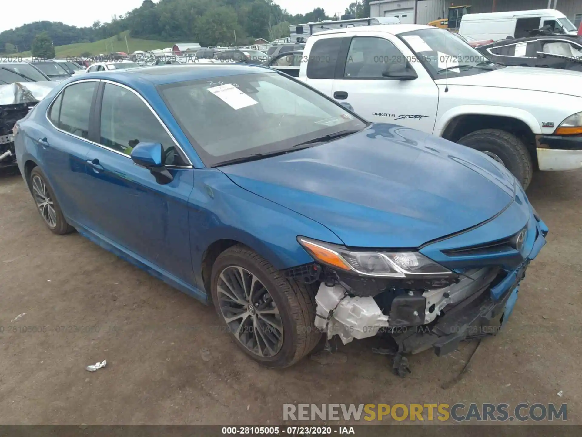 1 Photograph of a damaged car 4T1M11AK6LU344767 TOYOTA CAMRY 2020