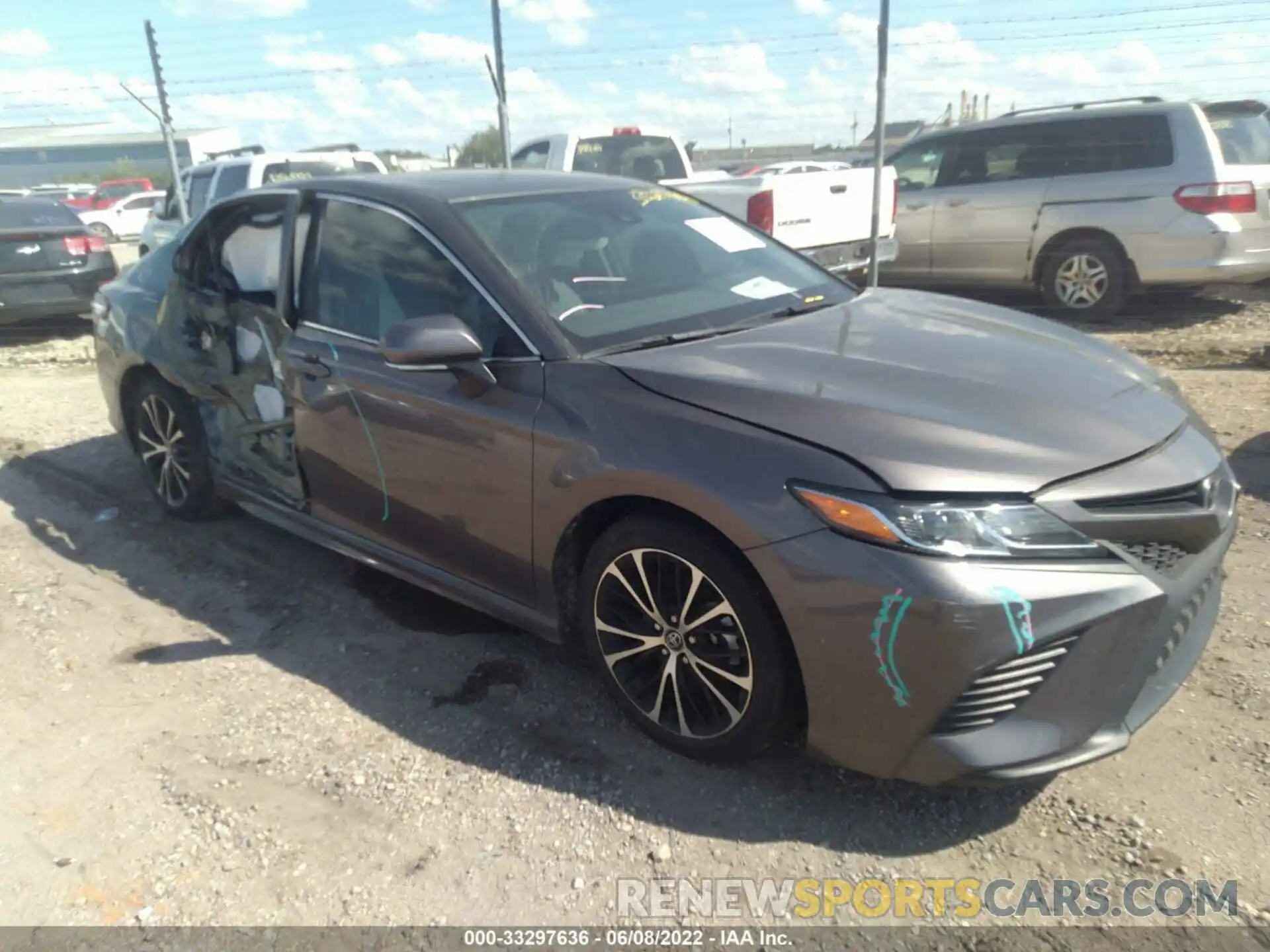 1 Photograph of a damaged car 4T1M11AK6LU356515 TOYOTA CAMRY 2020