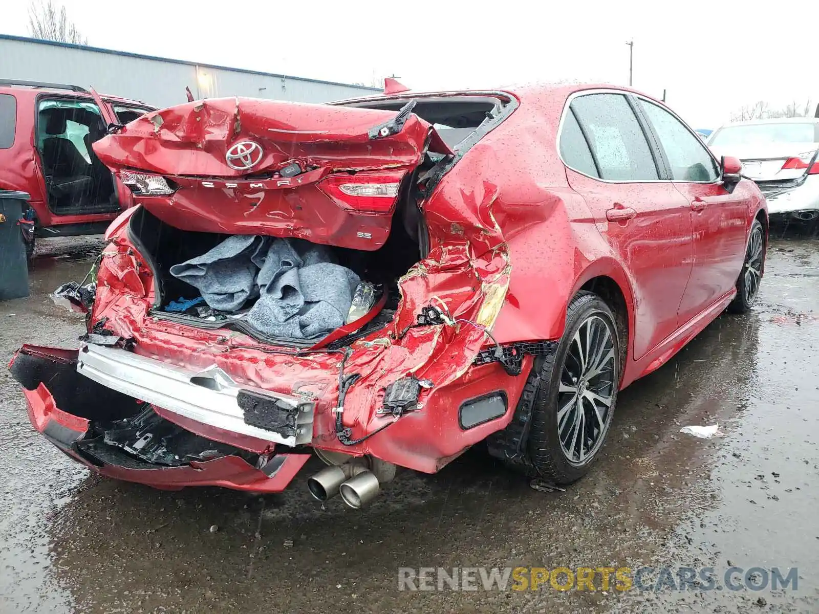 4 Photograph of a damaged car 4T1M11AK6LU362024 TOYOTA CAMRY 2020