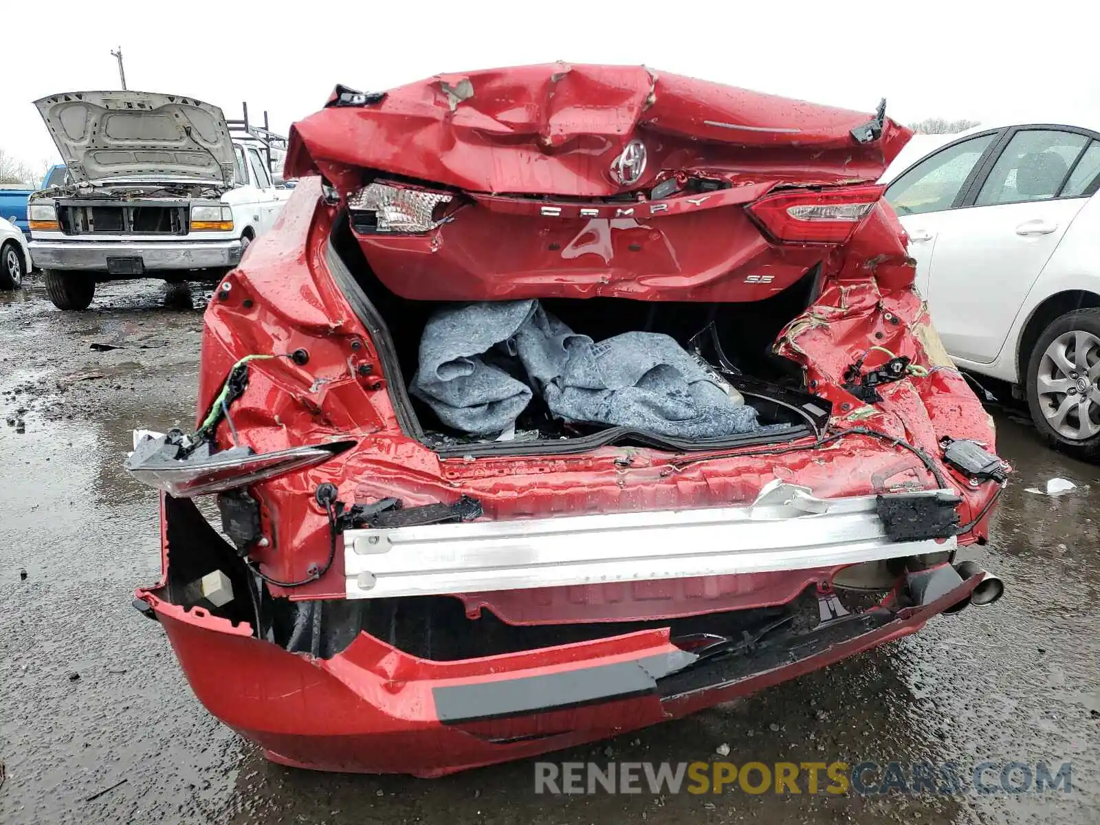 9 Photograph of a damaged car 4T1M11AK6LU362024 TOYOTA CAMRY 2020